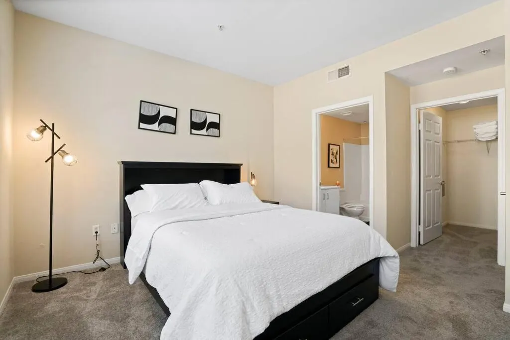 Bed in Luxury 2BR/2BA!5Min to Disney! Angelstadium! HondaCenter.