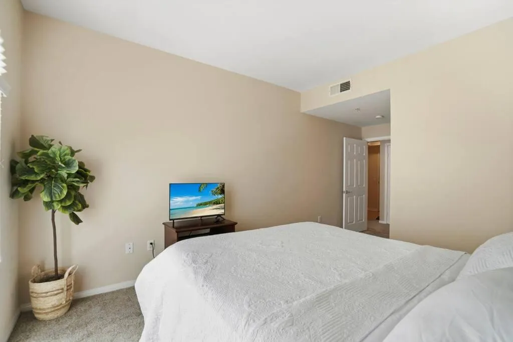 Bed in Luxury 2BR/2BA!5Min to Disney! Angelstadium! HondaCenter.