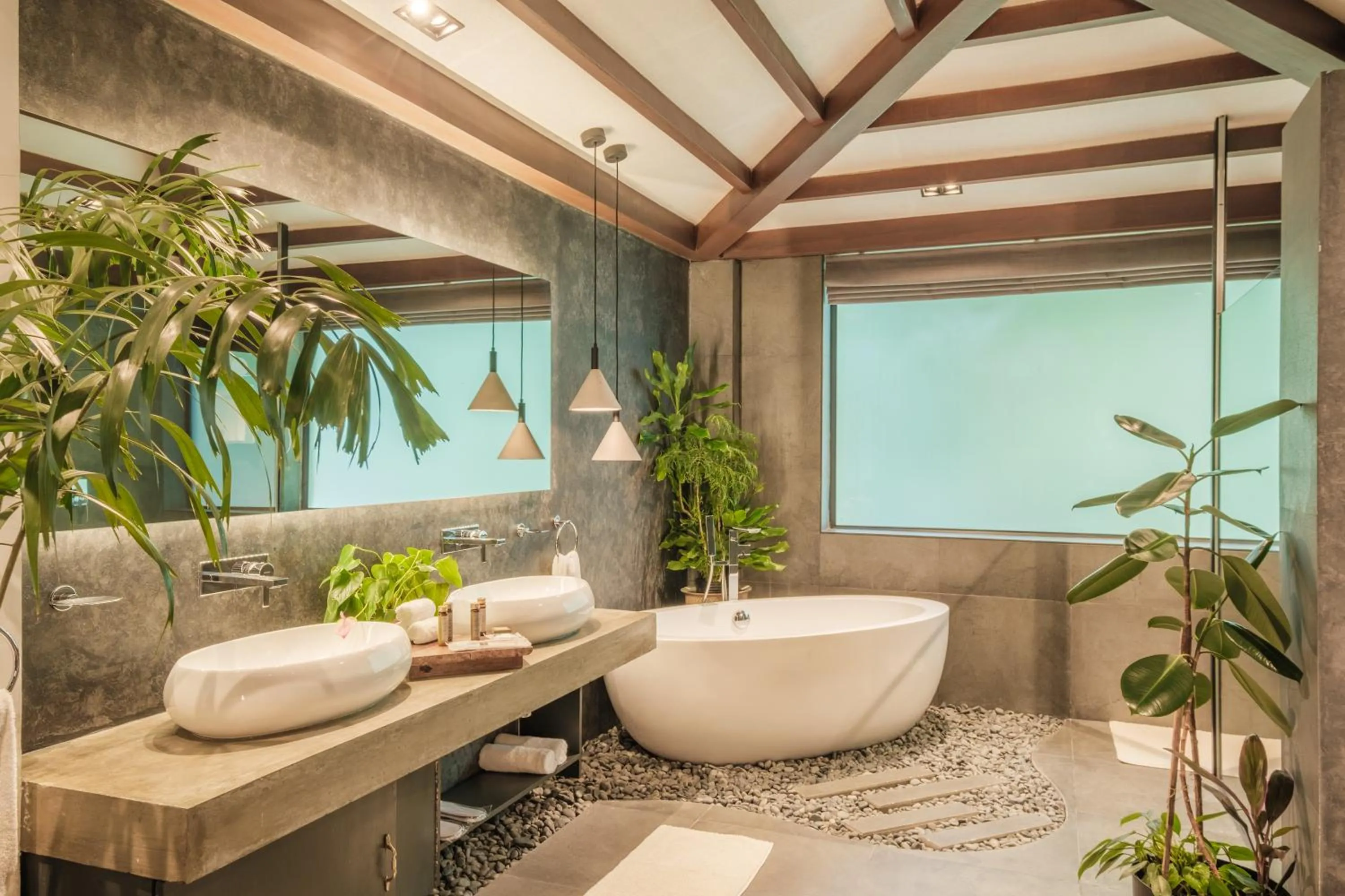 Bathroom in Nuuk Taal Lake