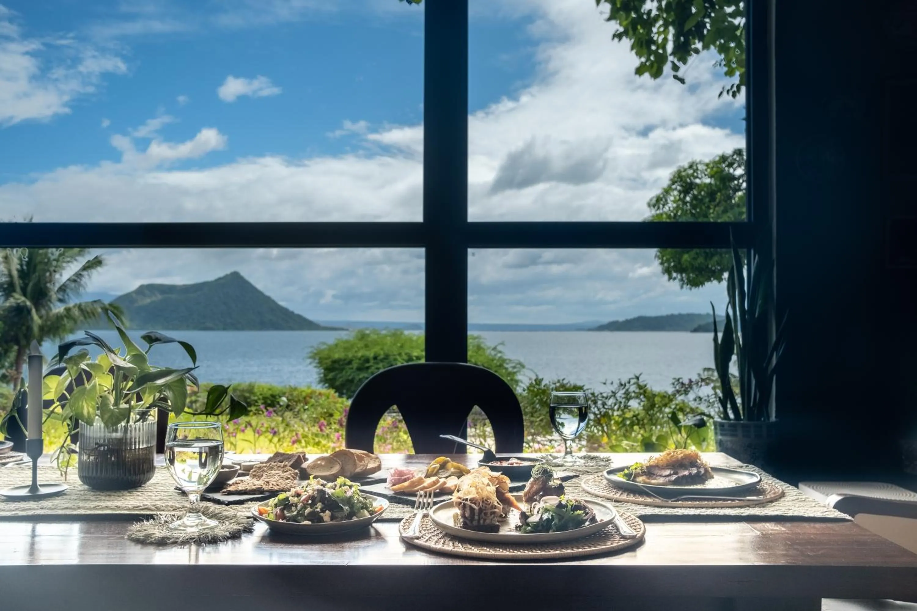 Food and drinks in Nuuk Taal Lake