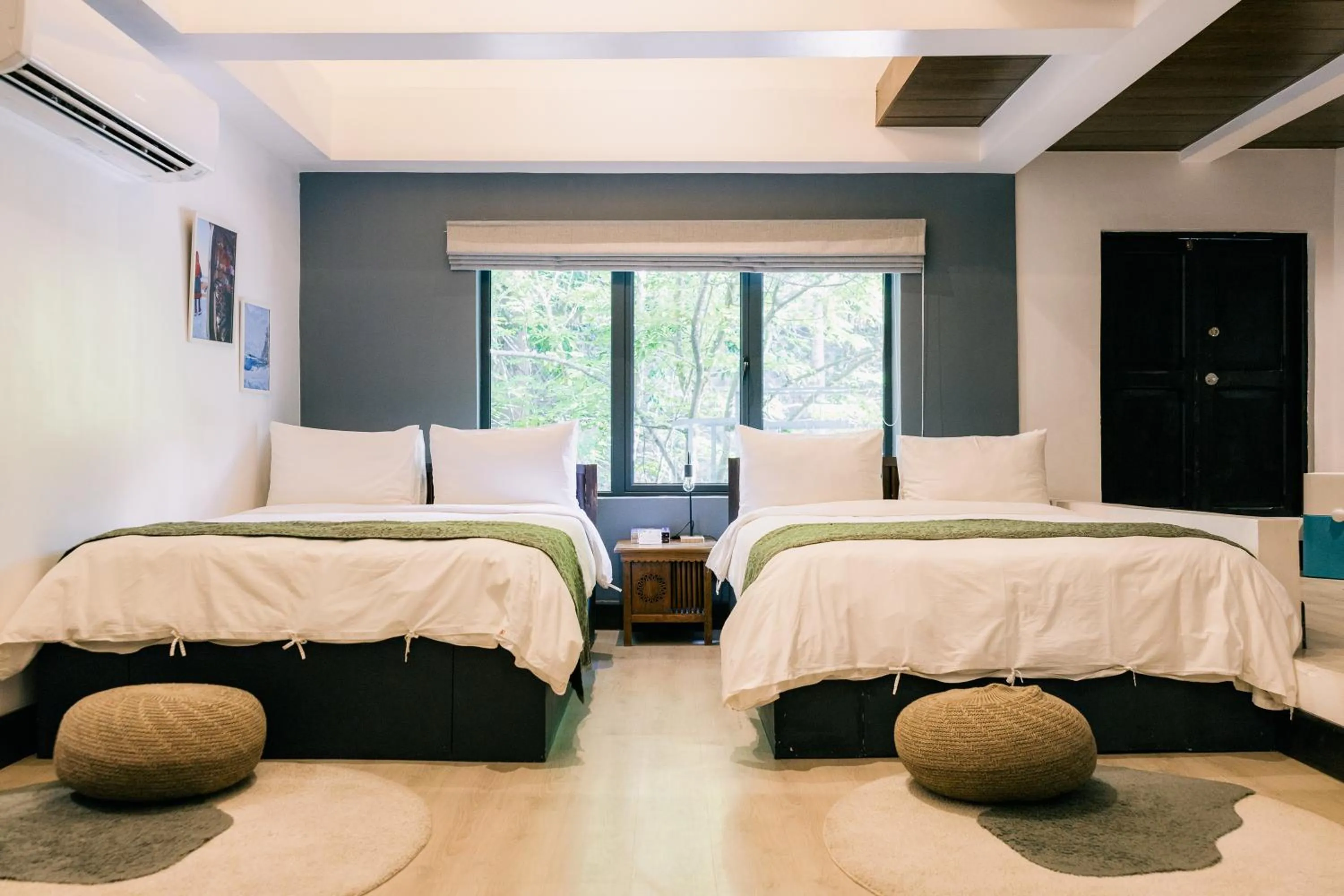 Bedroom, Bed in Nuuk Taal Lake