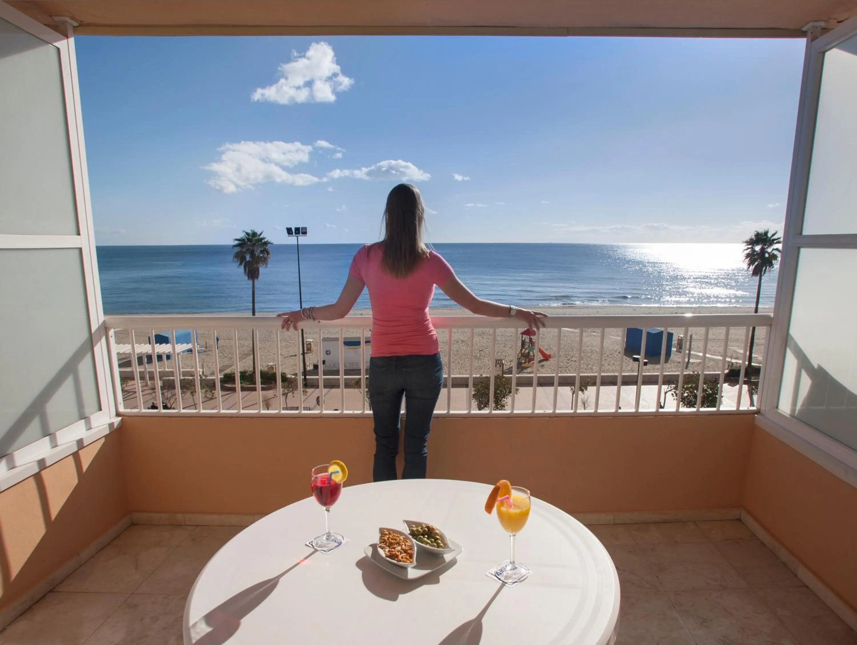 Day in Apartamentos La Jabega