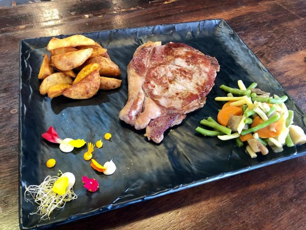 Food and drinks in Apartamentos La Jabega