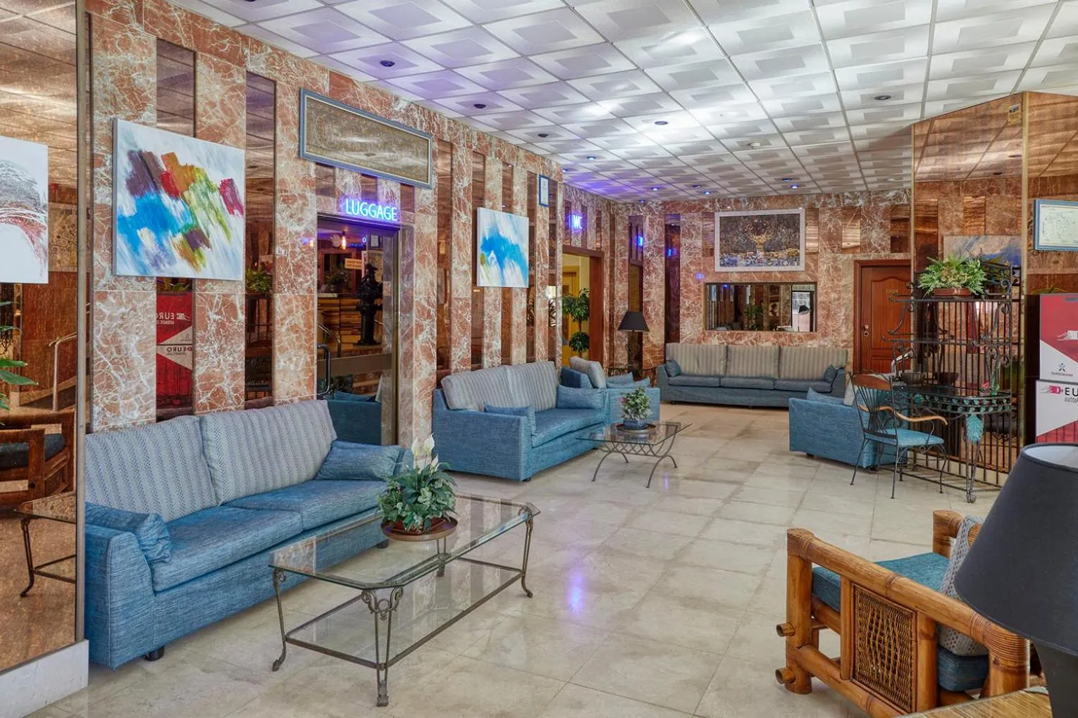 Property building in Apartamentos La Jabega