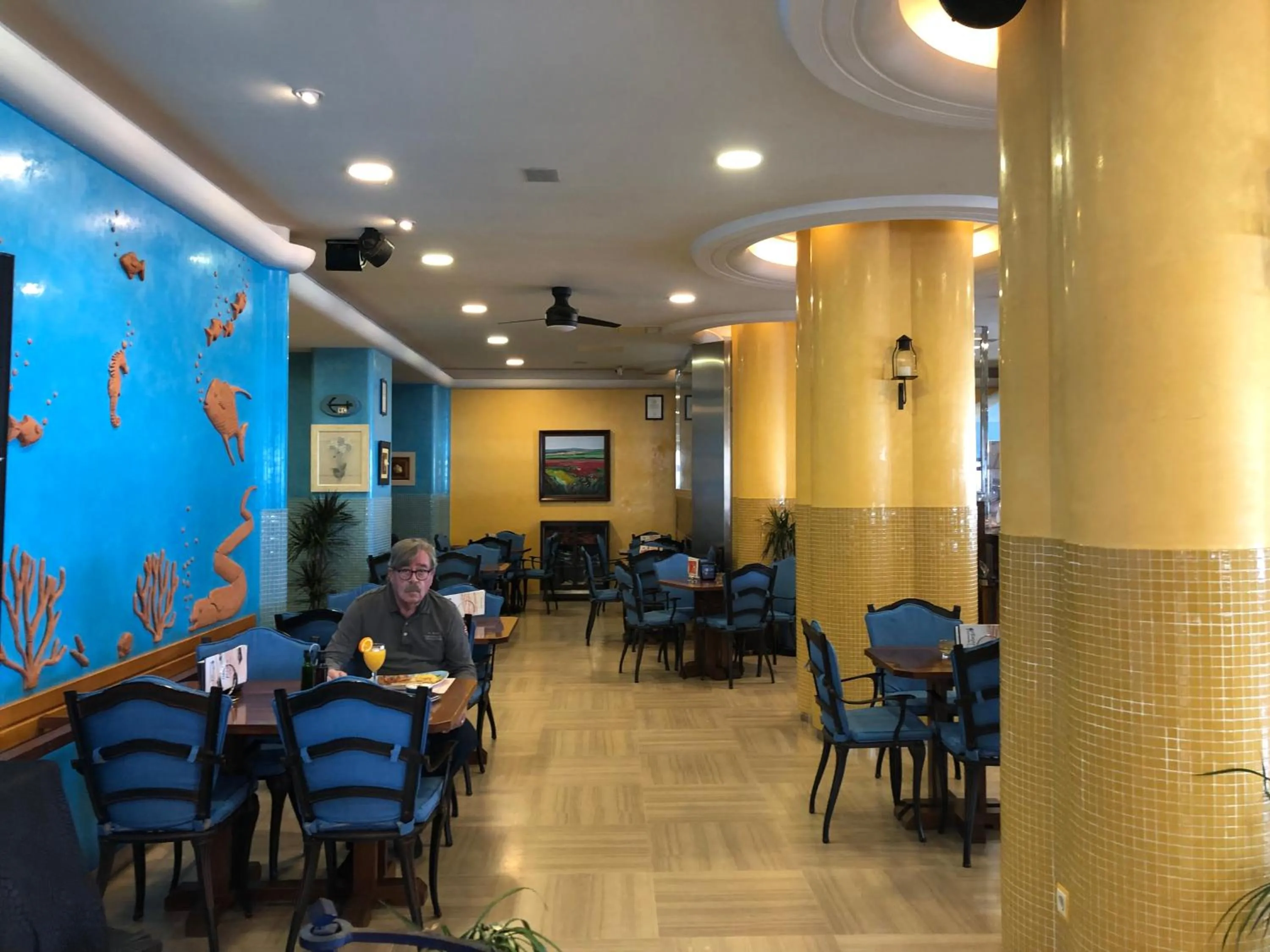 Restaurant/places to eat in Apartamentos La Jabega