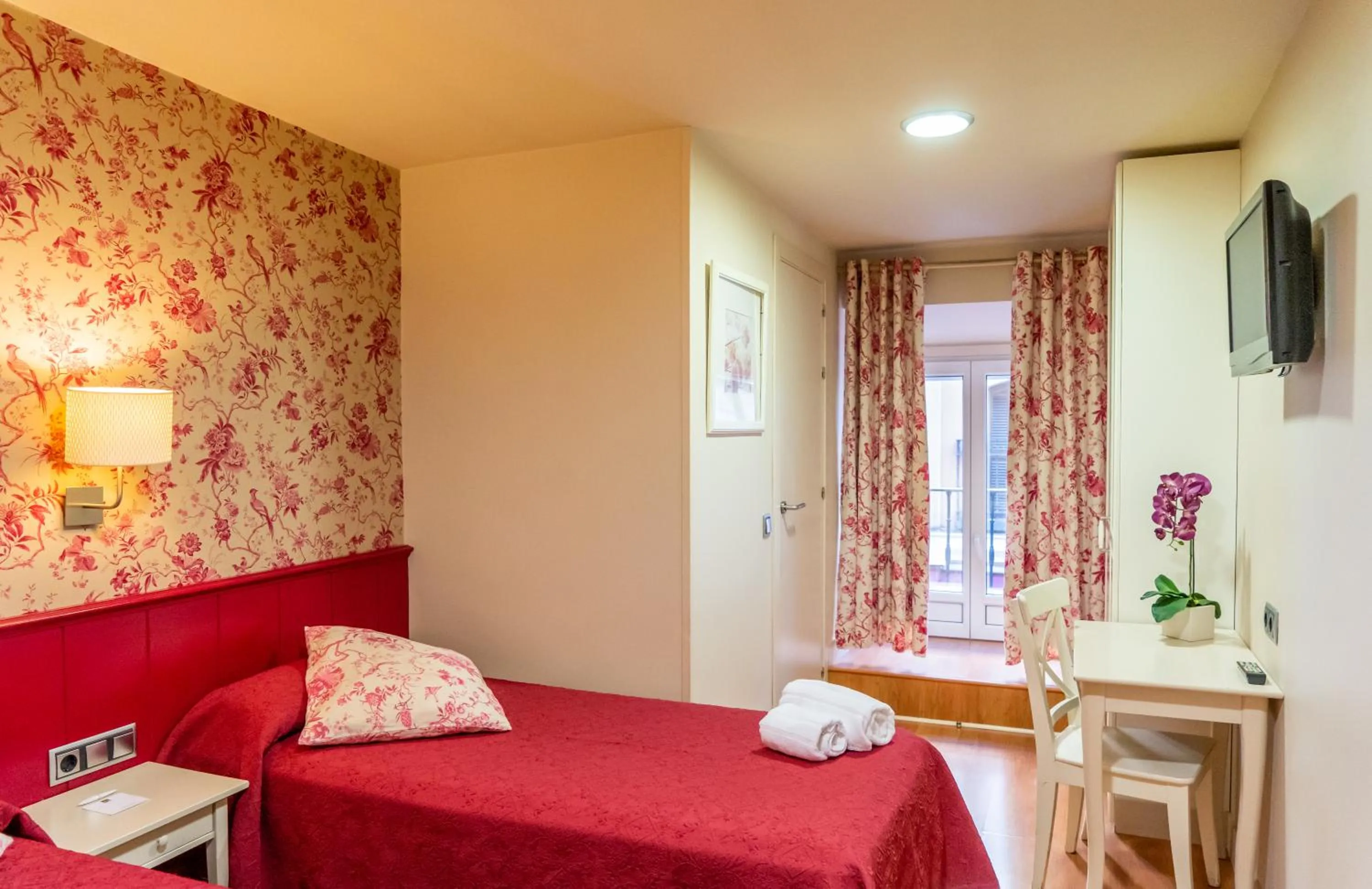 Bed in Hostal Matheu