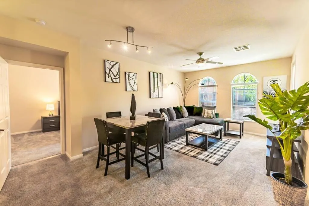 Lovely 2BR/2BA!5MIN to Disney! Angelstadium! HondaCenter.