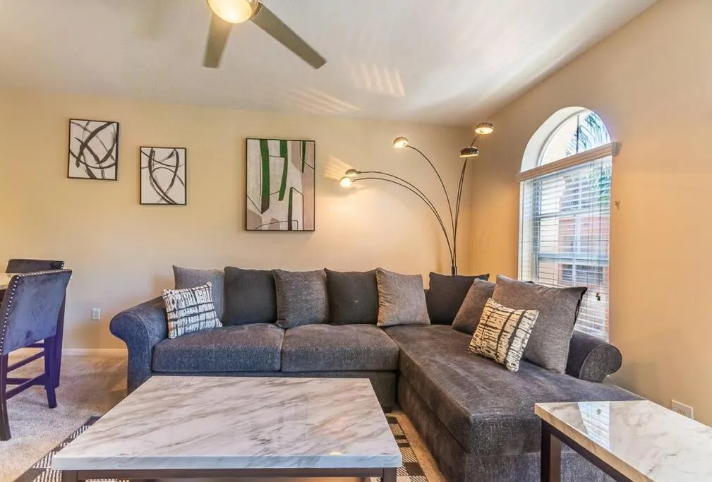 Lovely 2BR/2BA!5MIN to Disney! Angelstadium! HondaCenter.