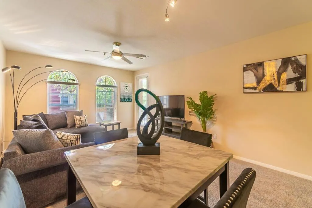 Lovely 2BR/2BA!5MIN to Disney! Angelstadium! HondaCenter.