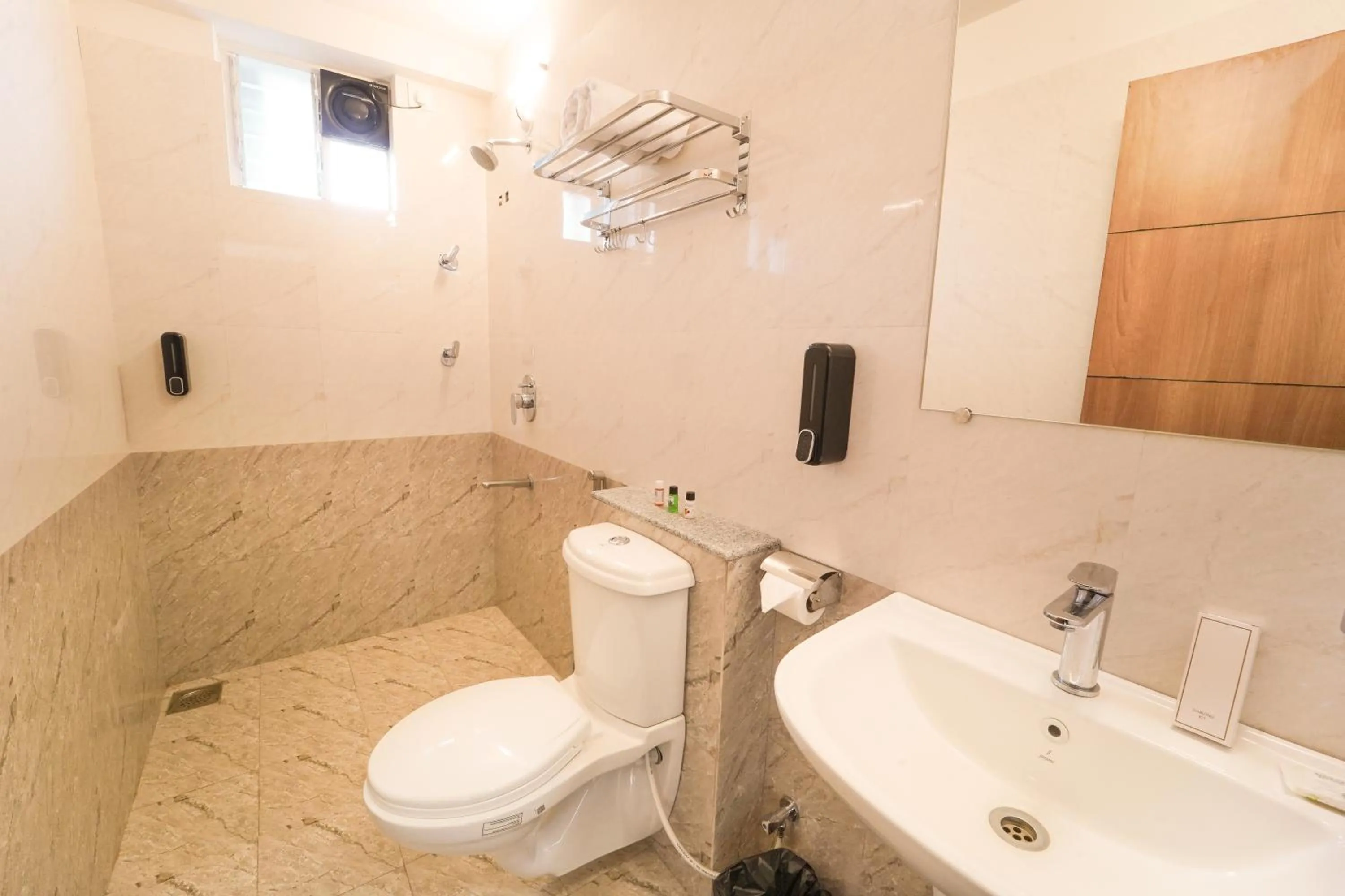 Bathroom in Hotel Wayfarer