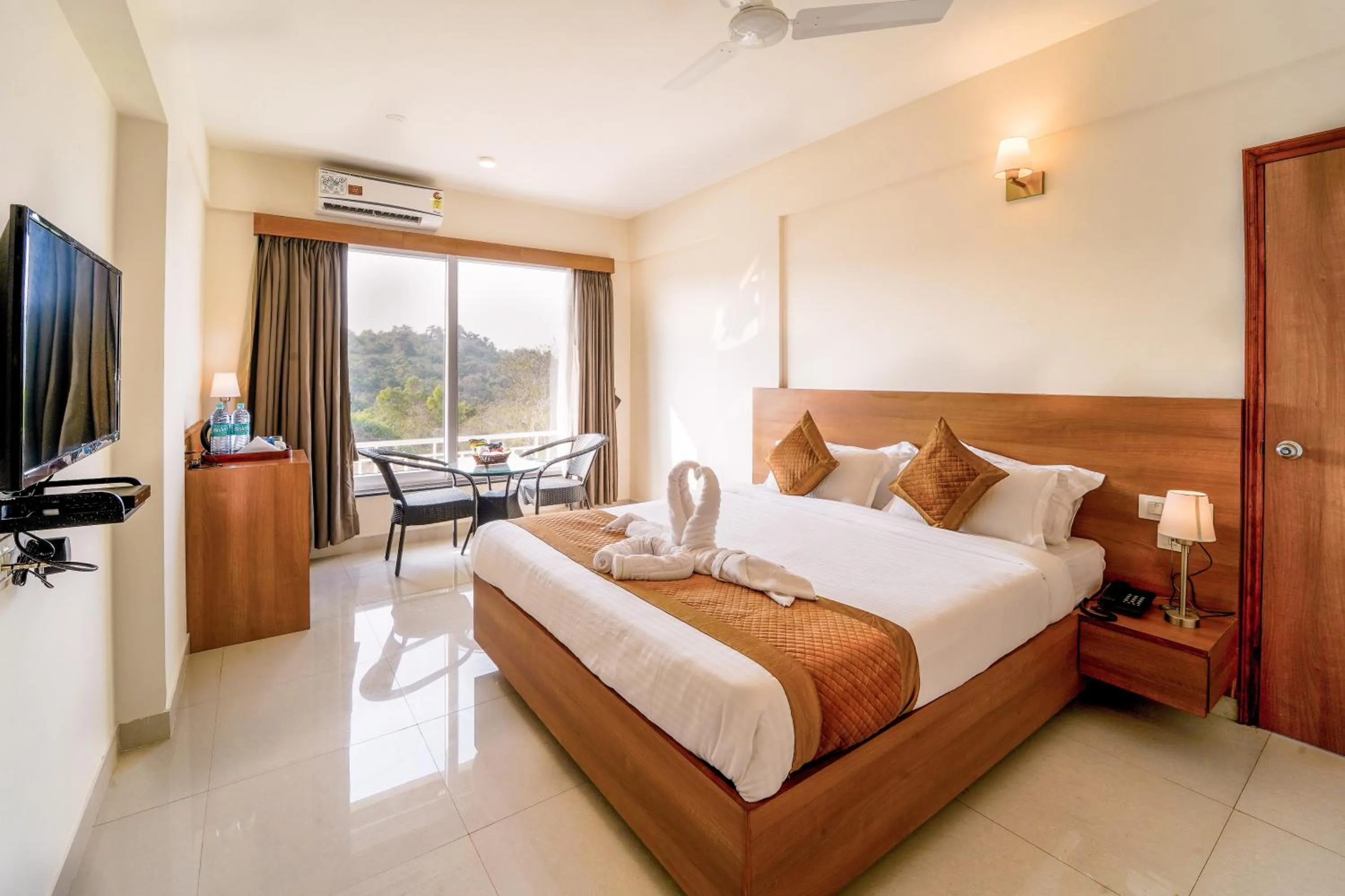 Bedroom, Bed in Hotel Wayfarer