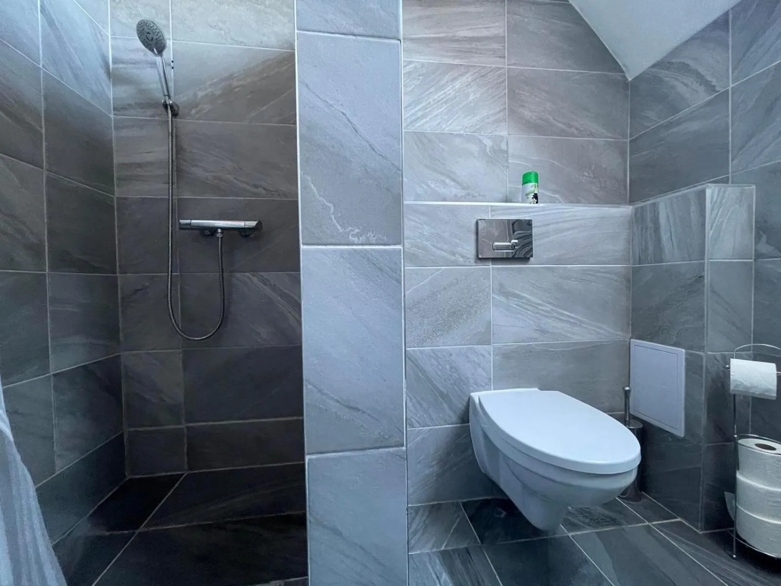 Shower in Végvári Hotel Eger