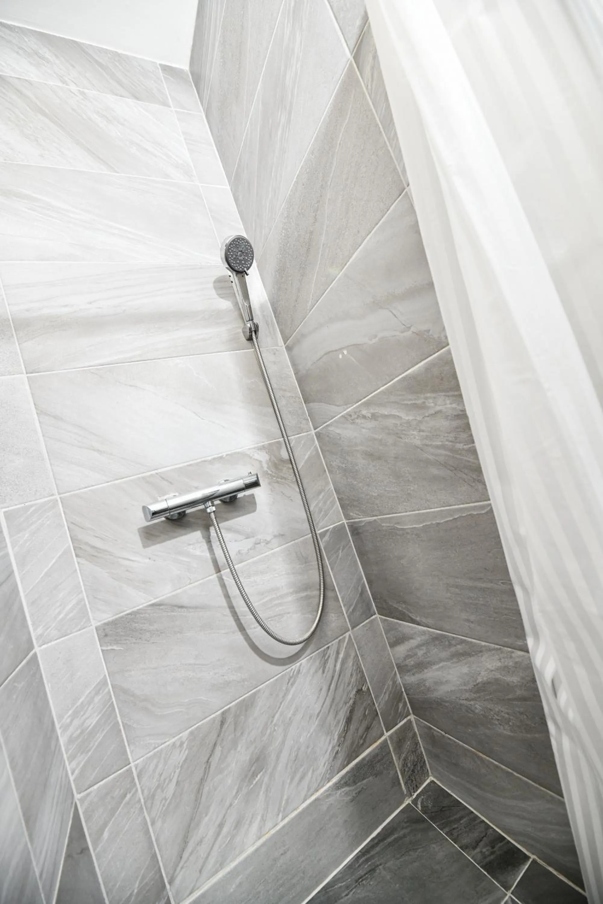 Shower in Végvári Hotel Eger