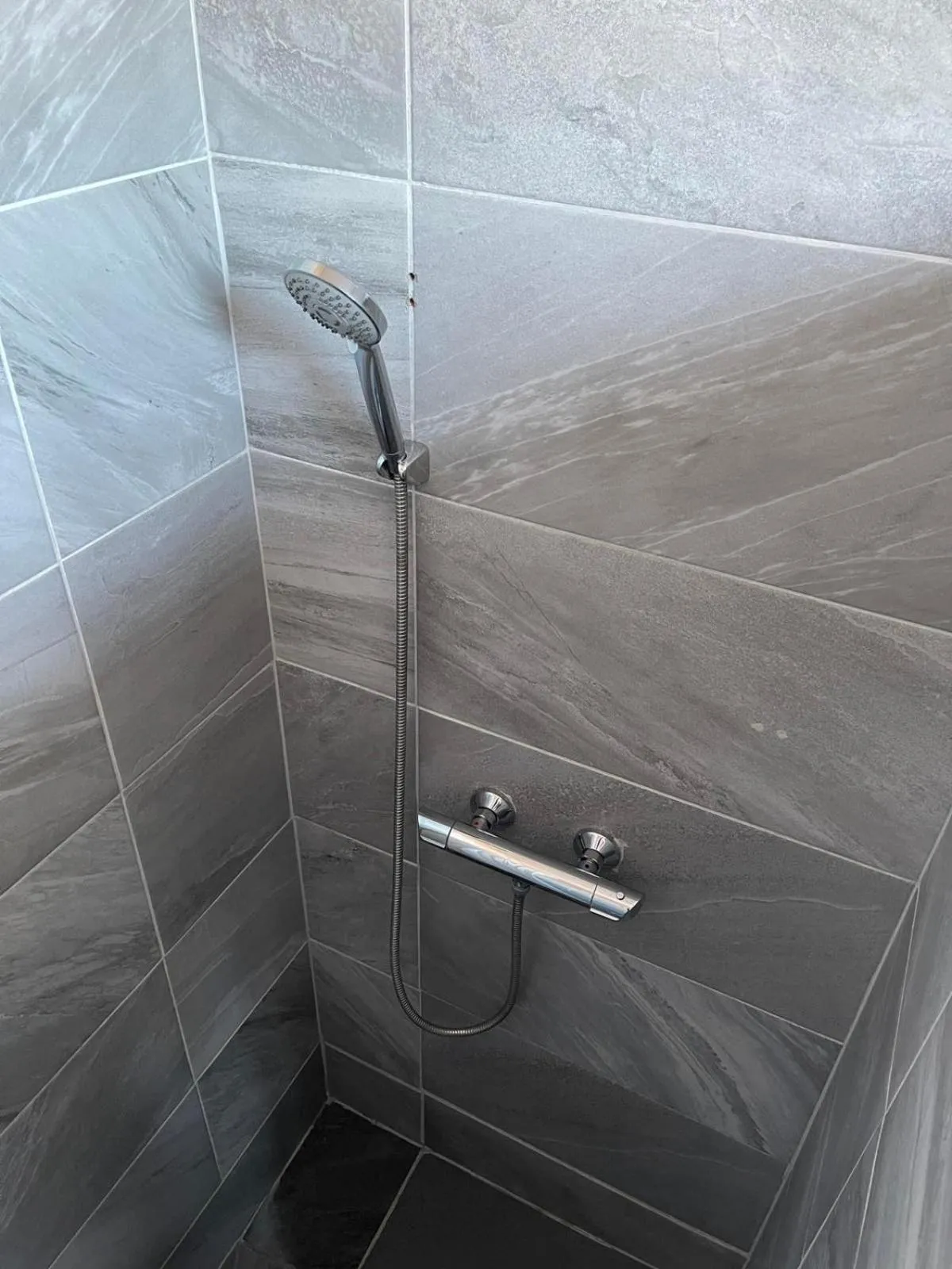 Shower in Végvári Hotel Eger