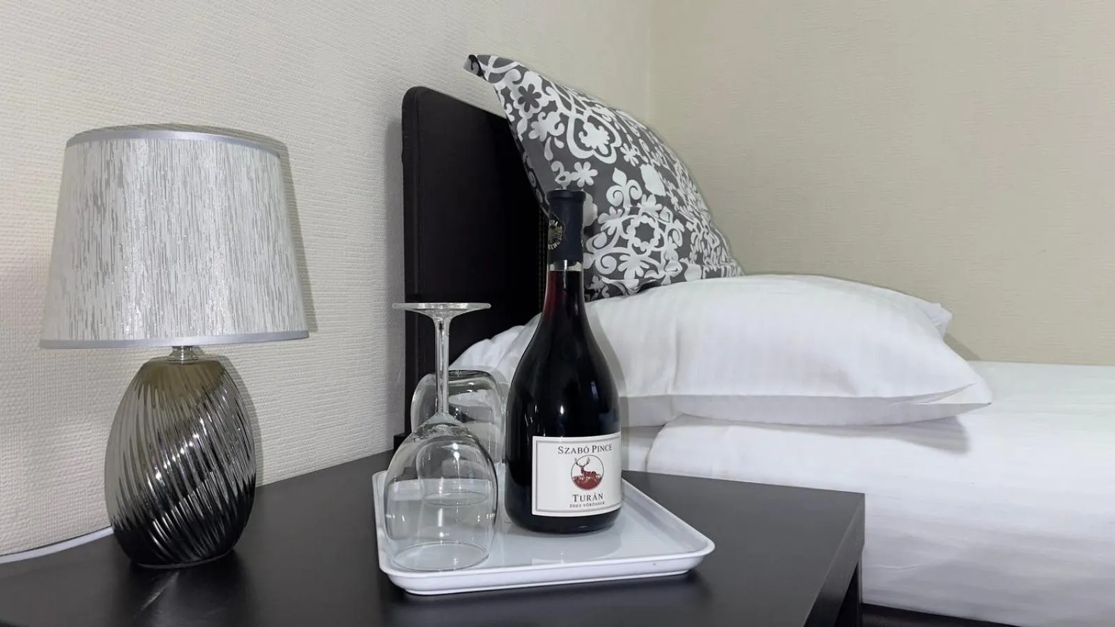 Bed in Végvári Hotel Eger