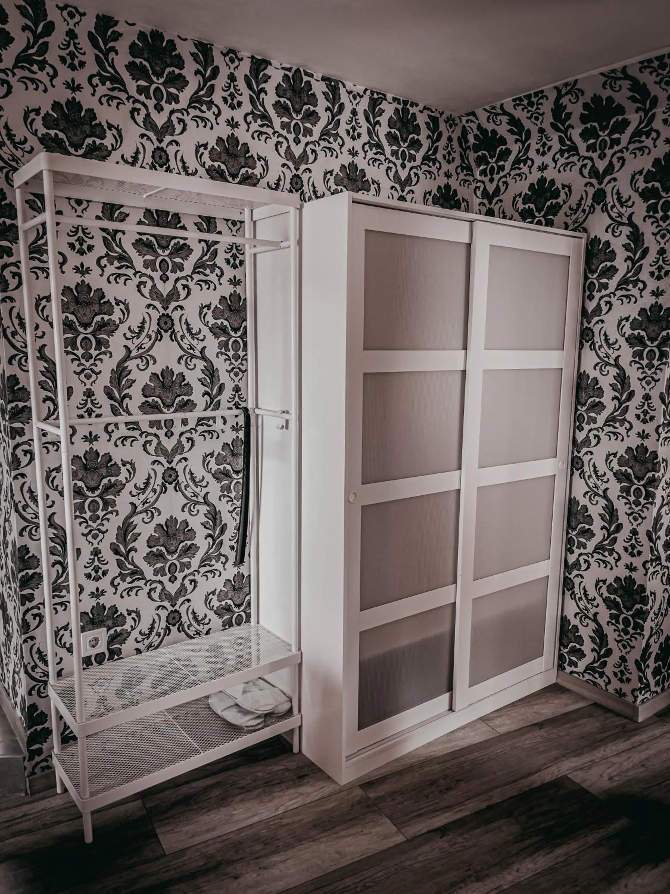 wardrobe in Végvári Hotel Eger