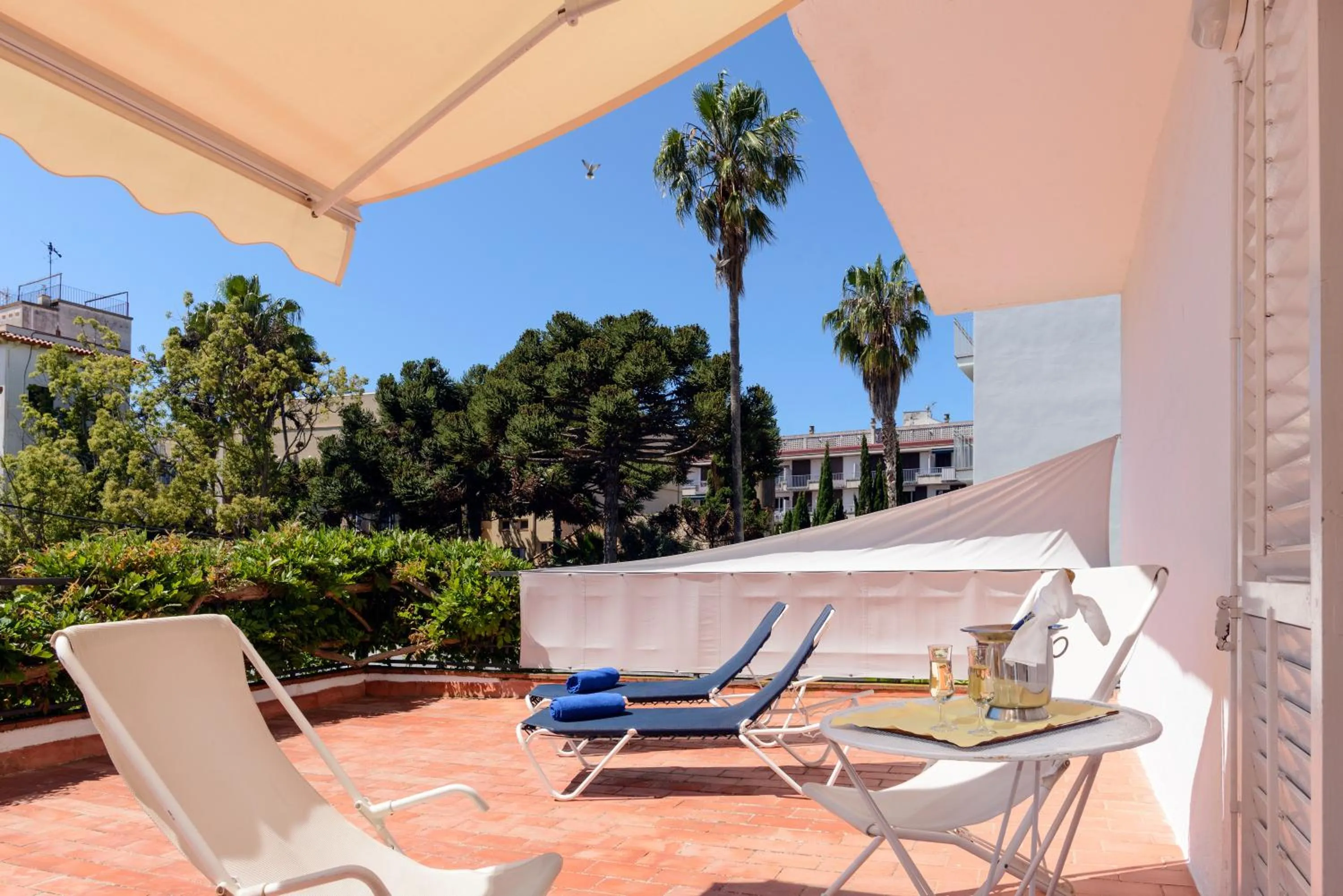 Balcony/Terrace in RVHotels Avenida