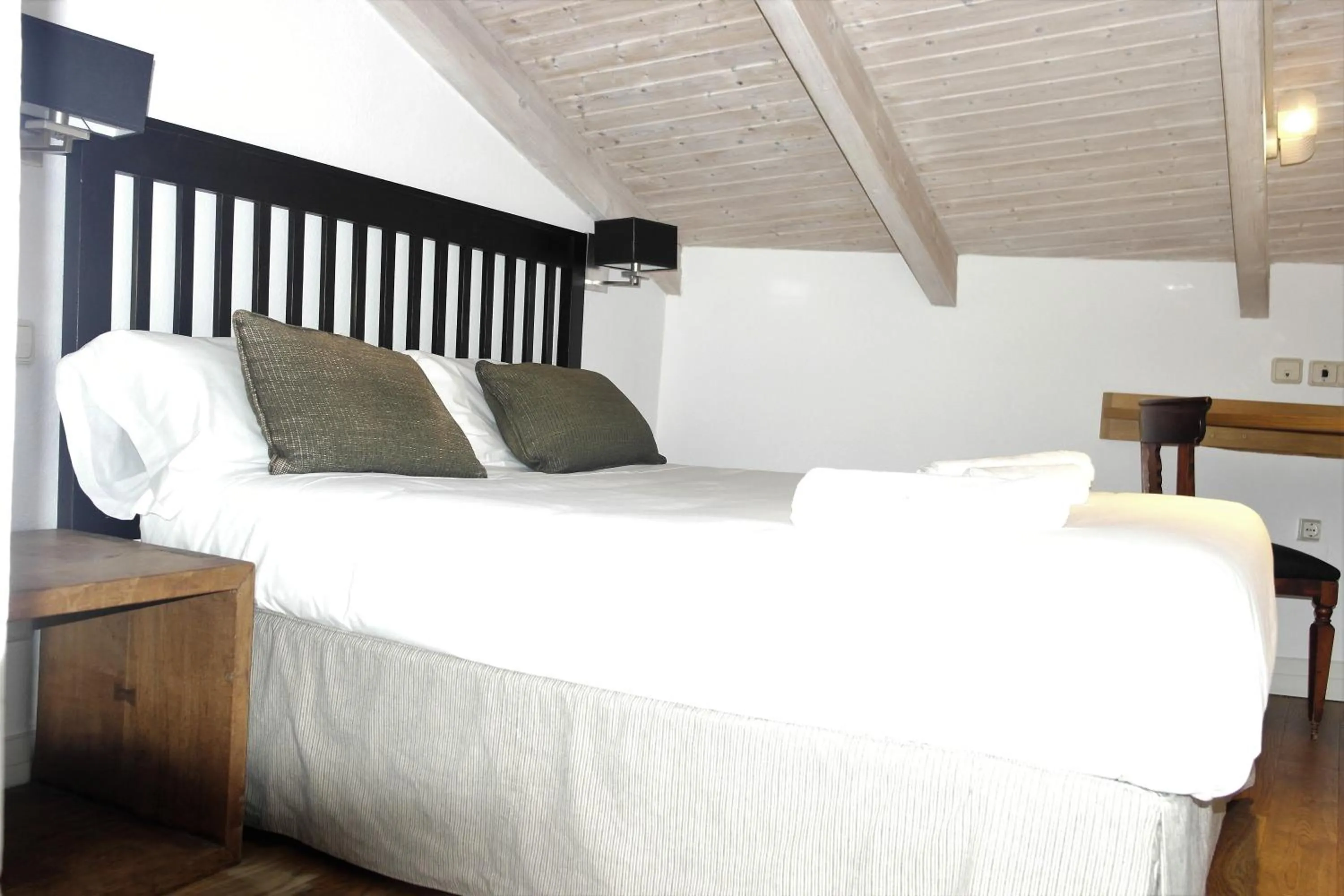 Decorative detail, Bed in Hotel Cuéntame La Puebla