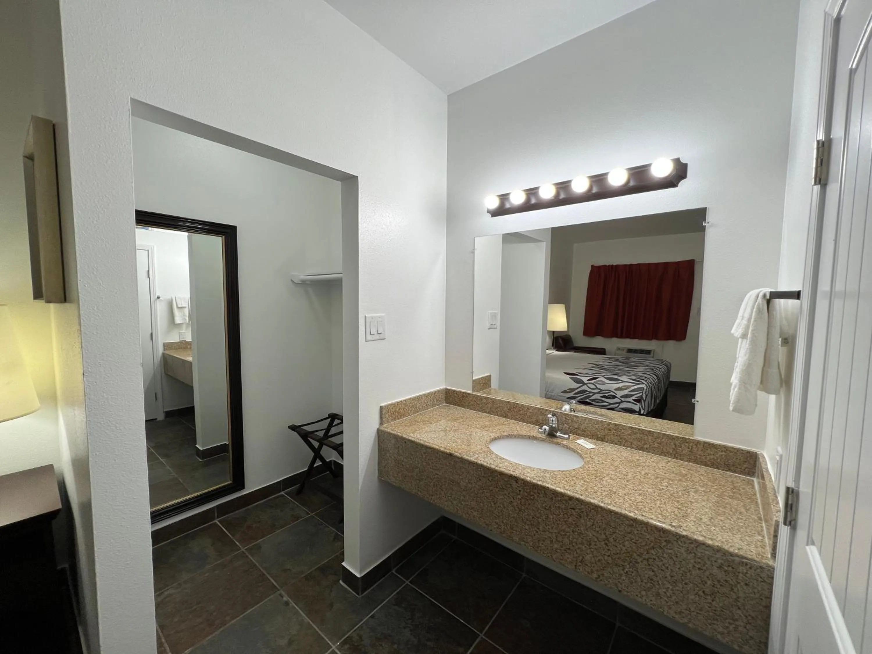 Bathroom in Bass Inn - Choke Canyon National Park