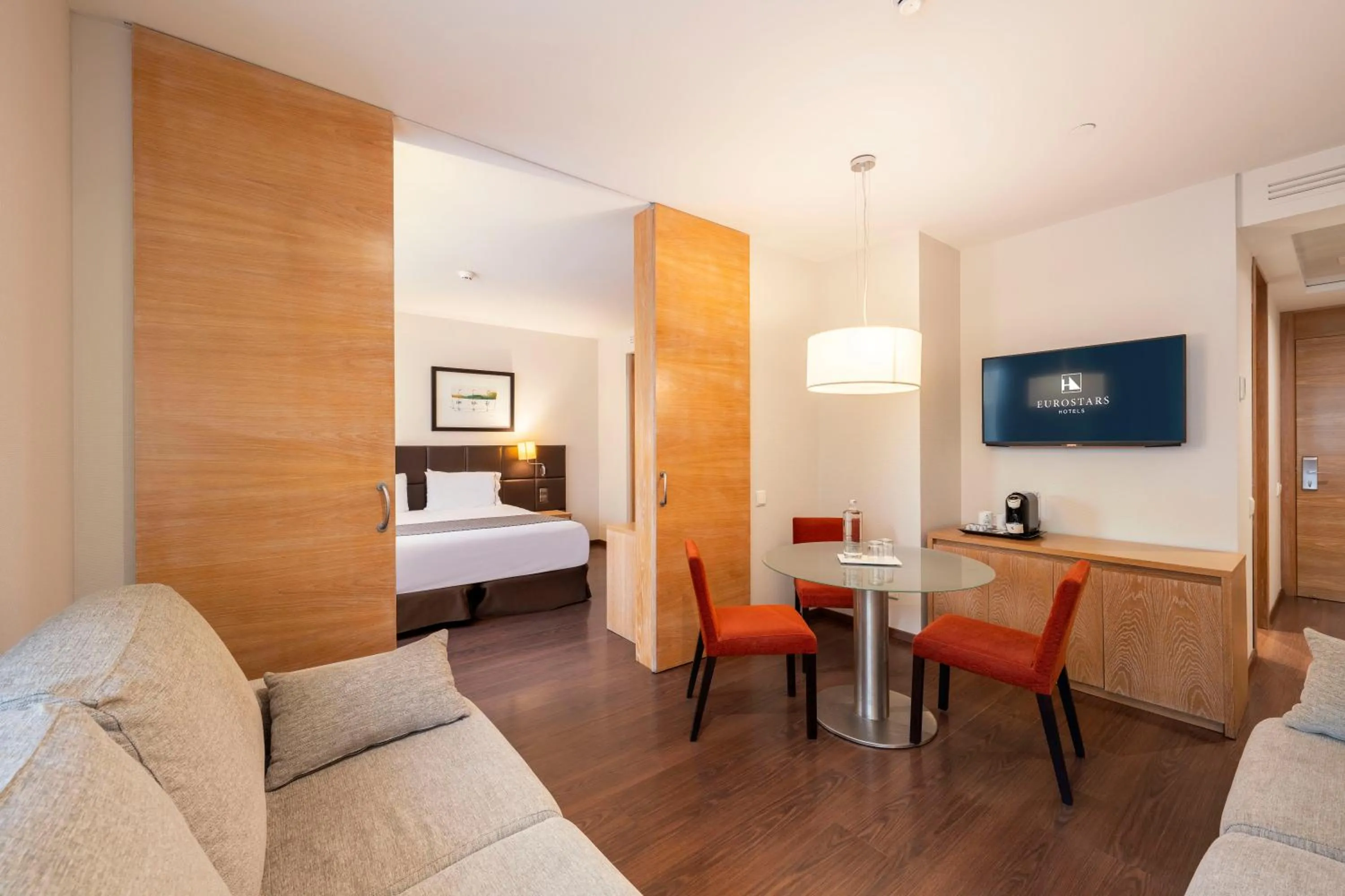 Photo of the whole room, Bed in Eurostars Lucentum