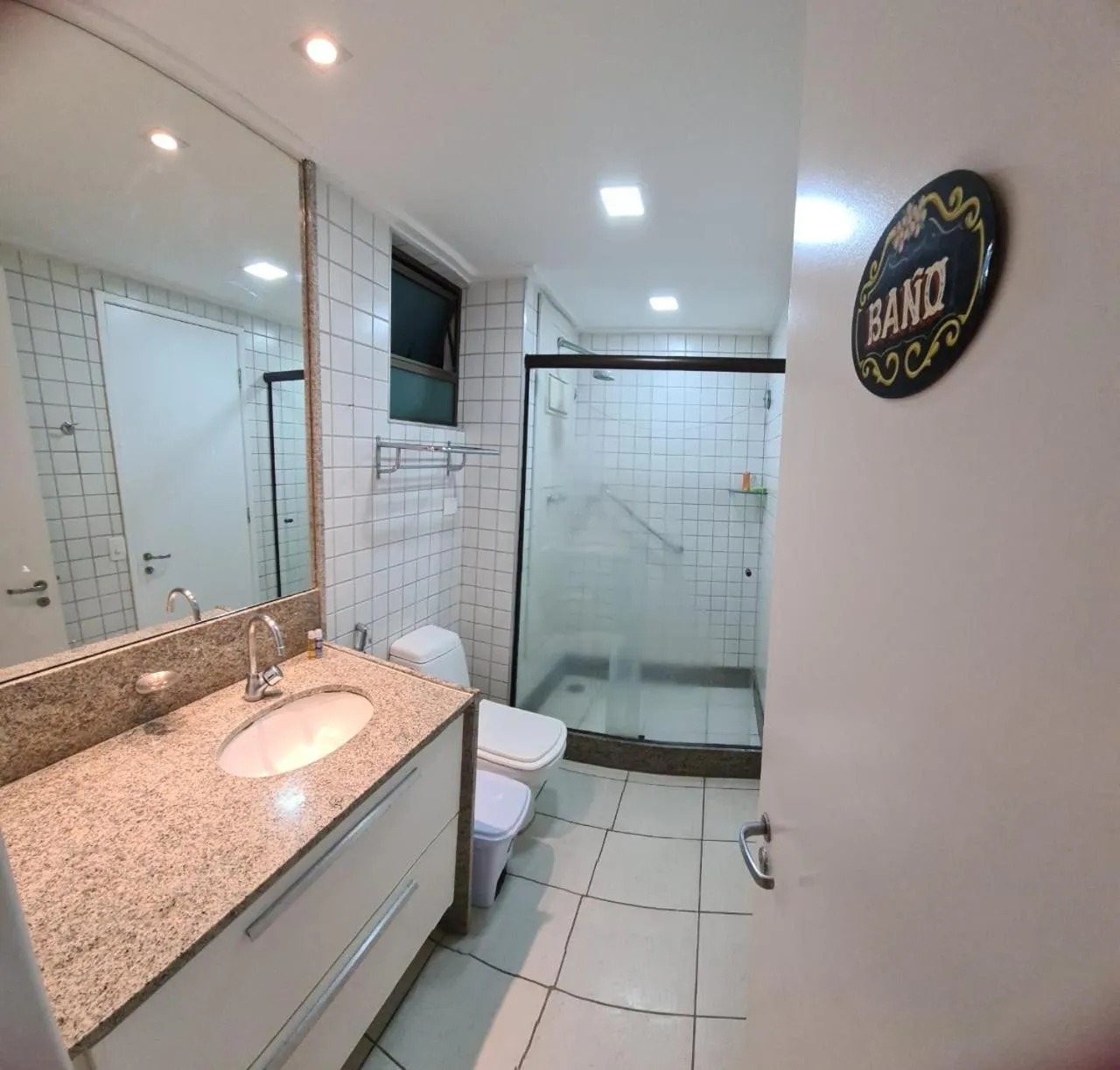 Bathroom in Muro Alto Flat Beach Class