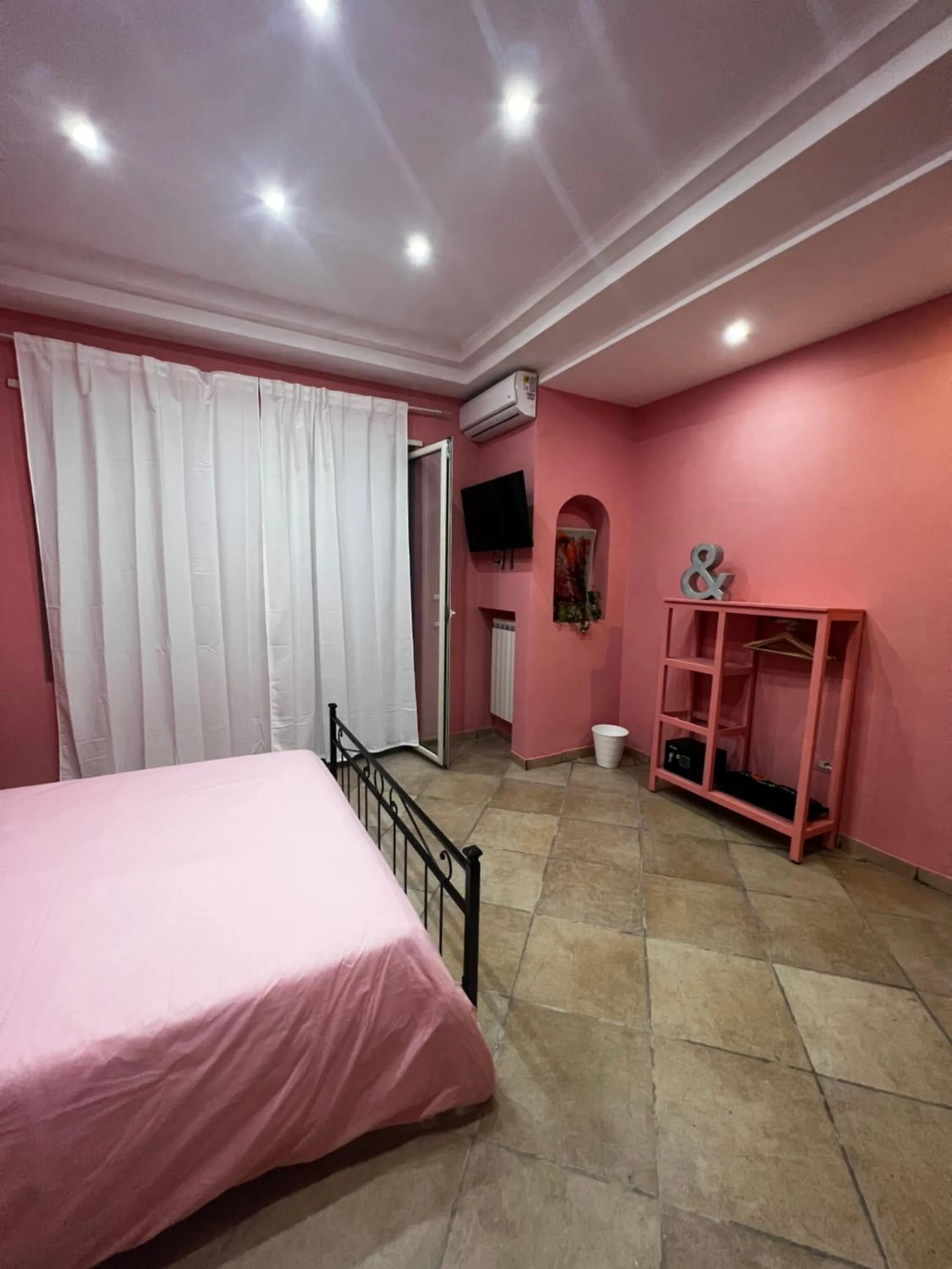 Bed in RaRoom Colors