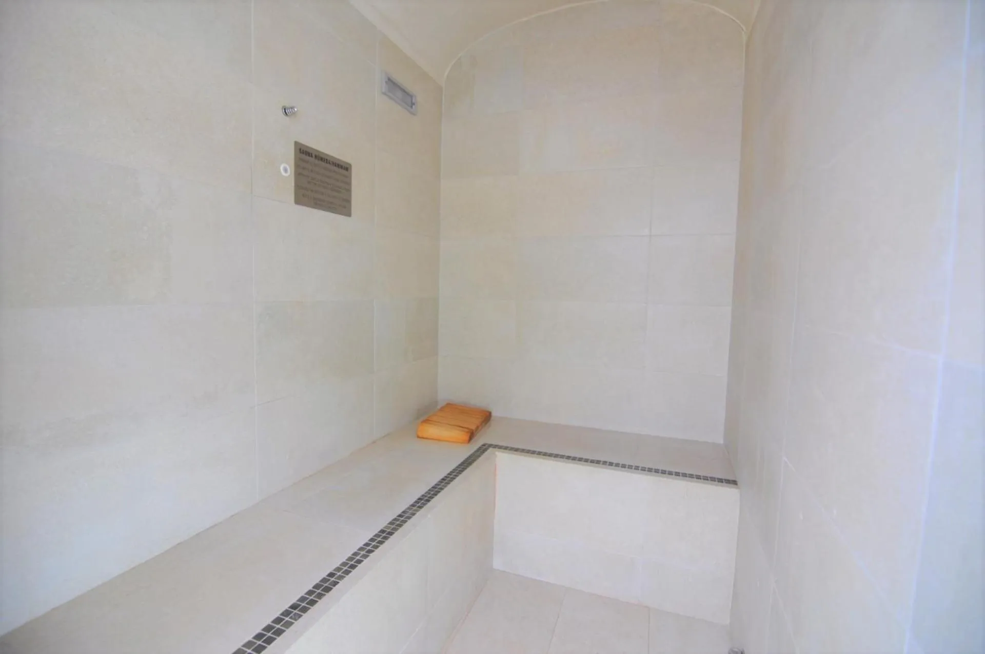 Steam room in Hotel Montecarlo Spa & Wellness