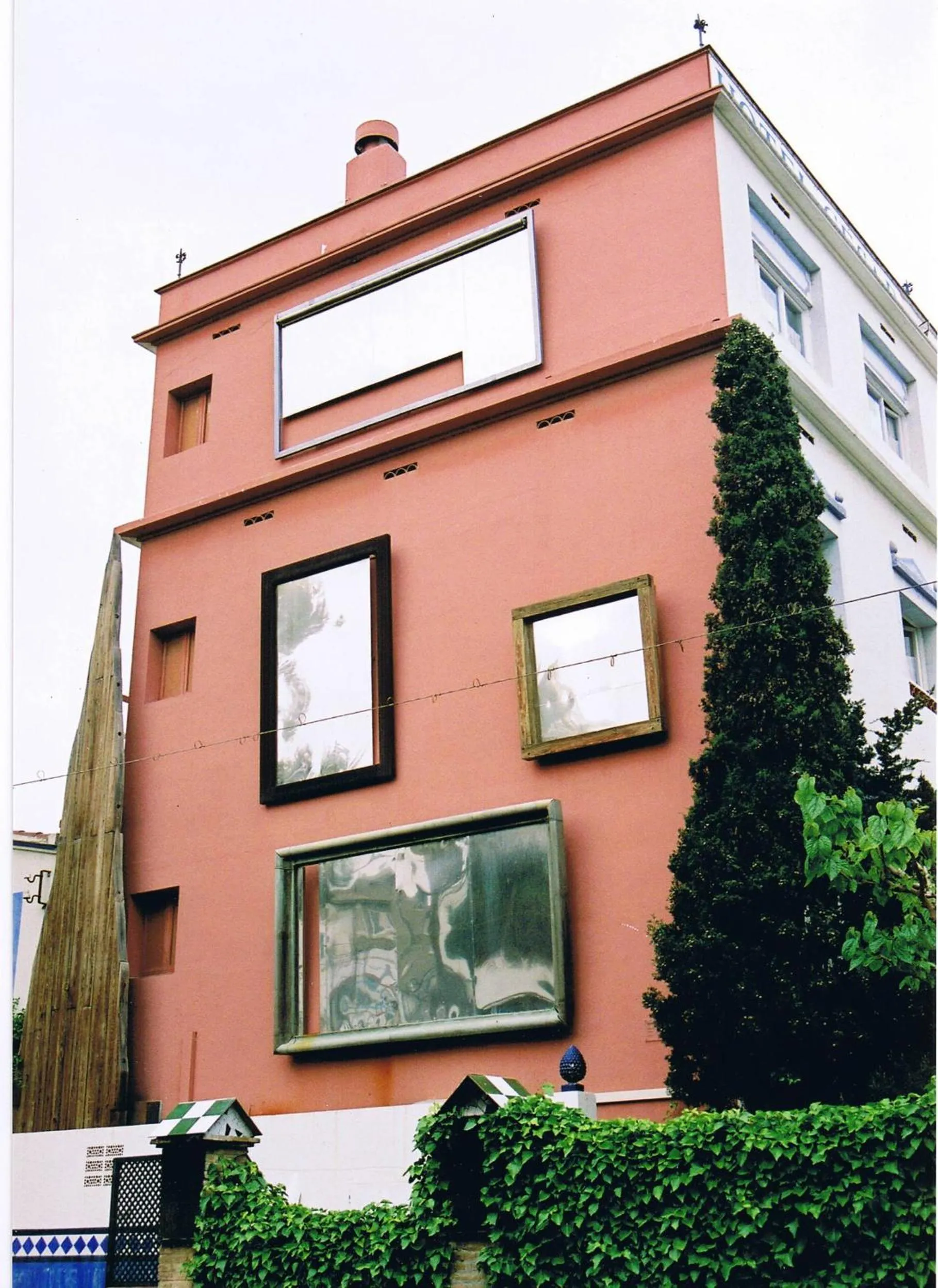 Facade/entrance in Cèsar