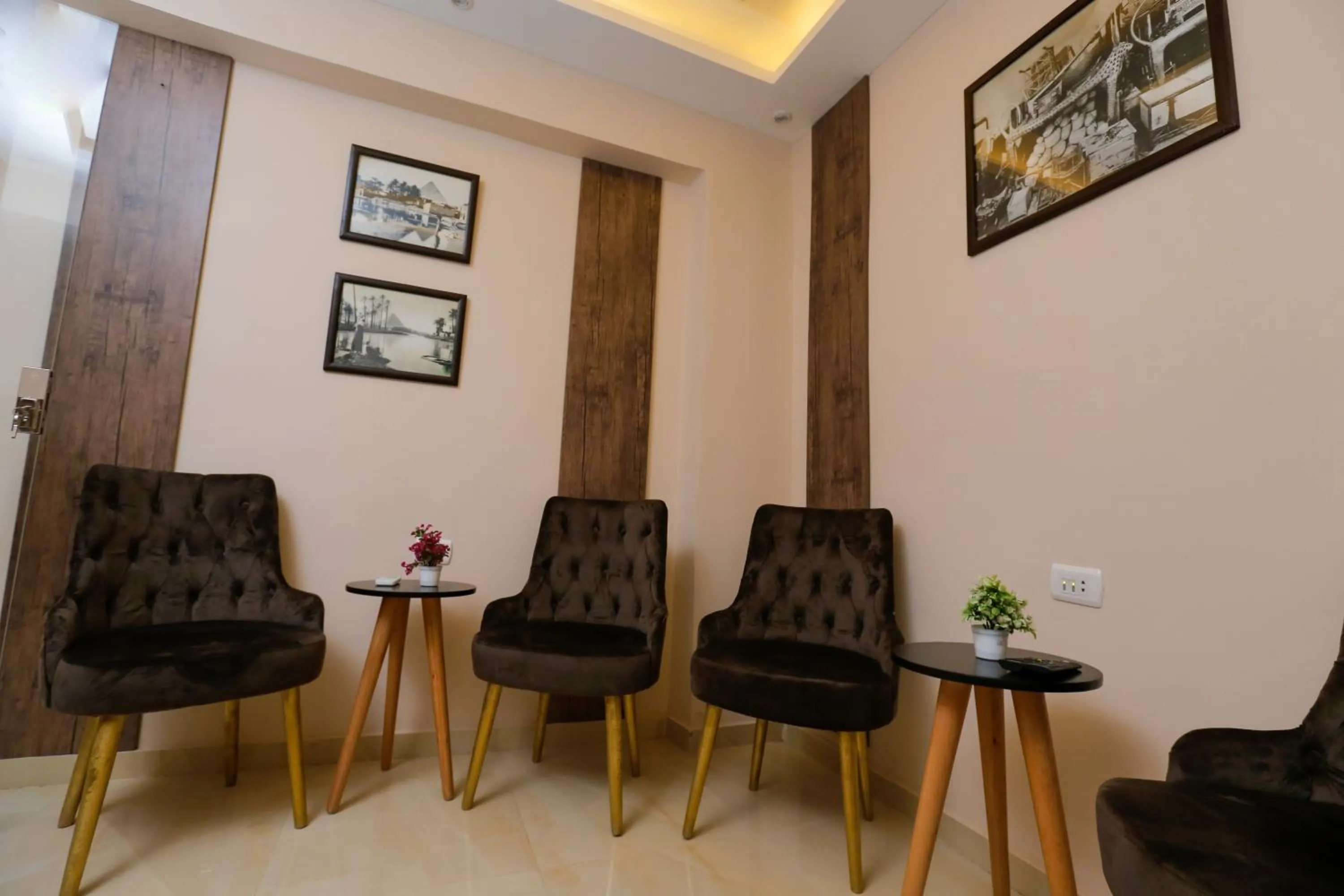 Seating area in Sky Pyramids View Inn