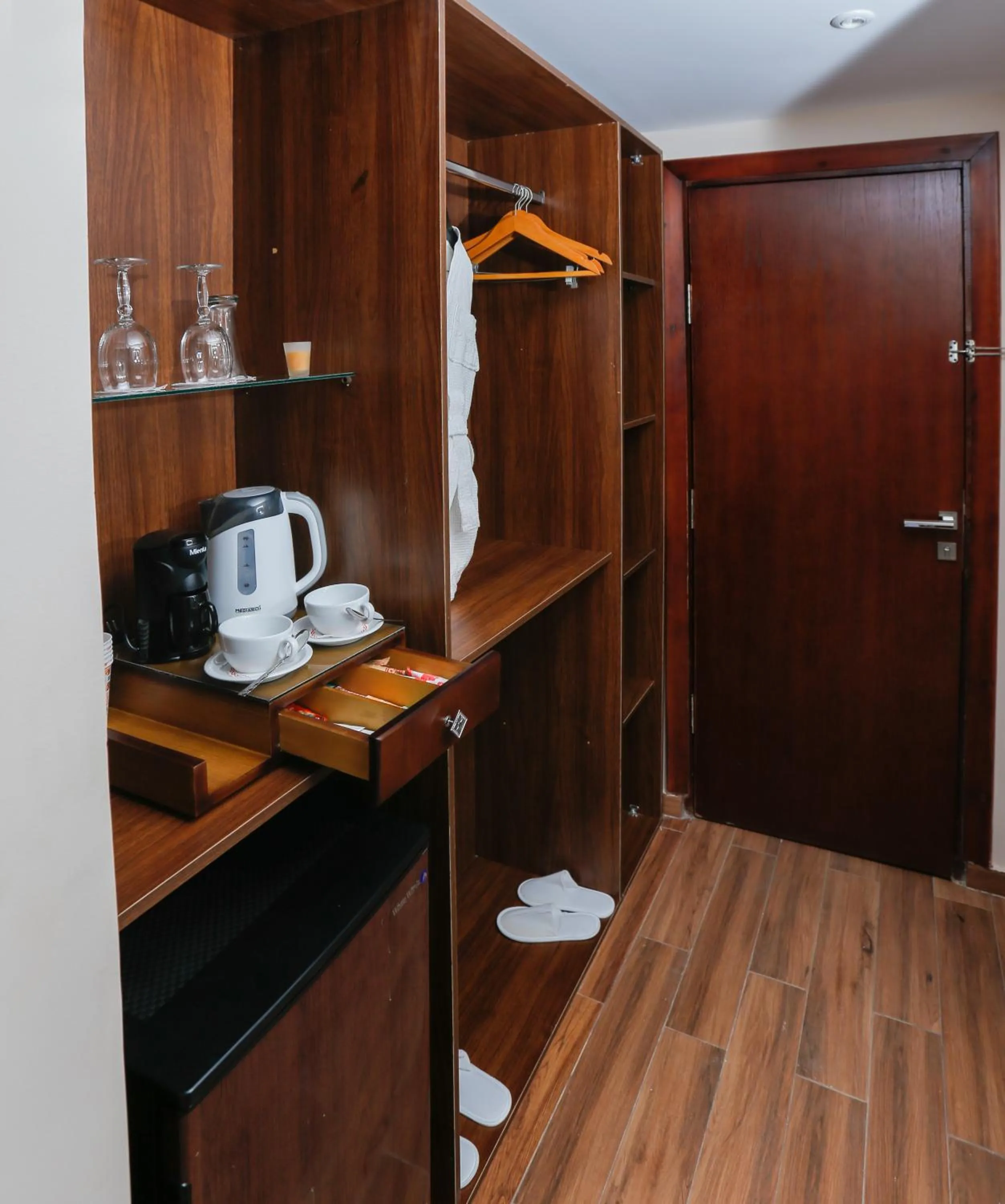 minibar in Sky Pyramids View Inn