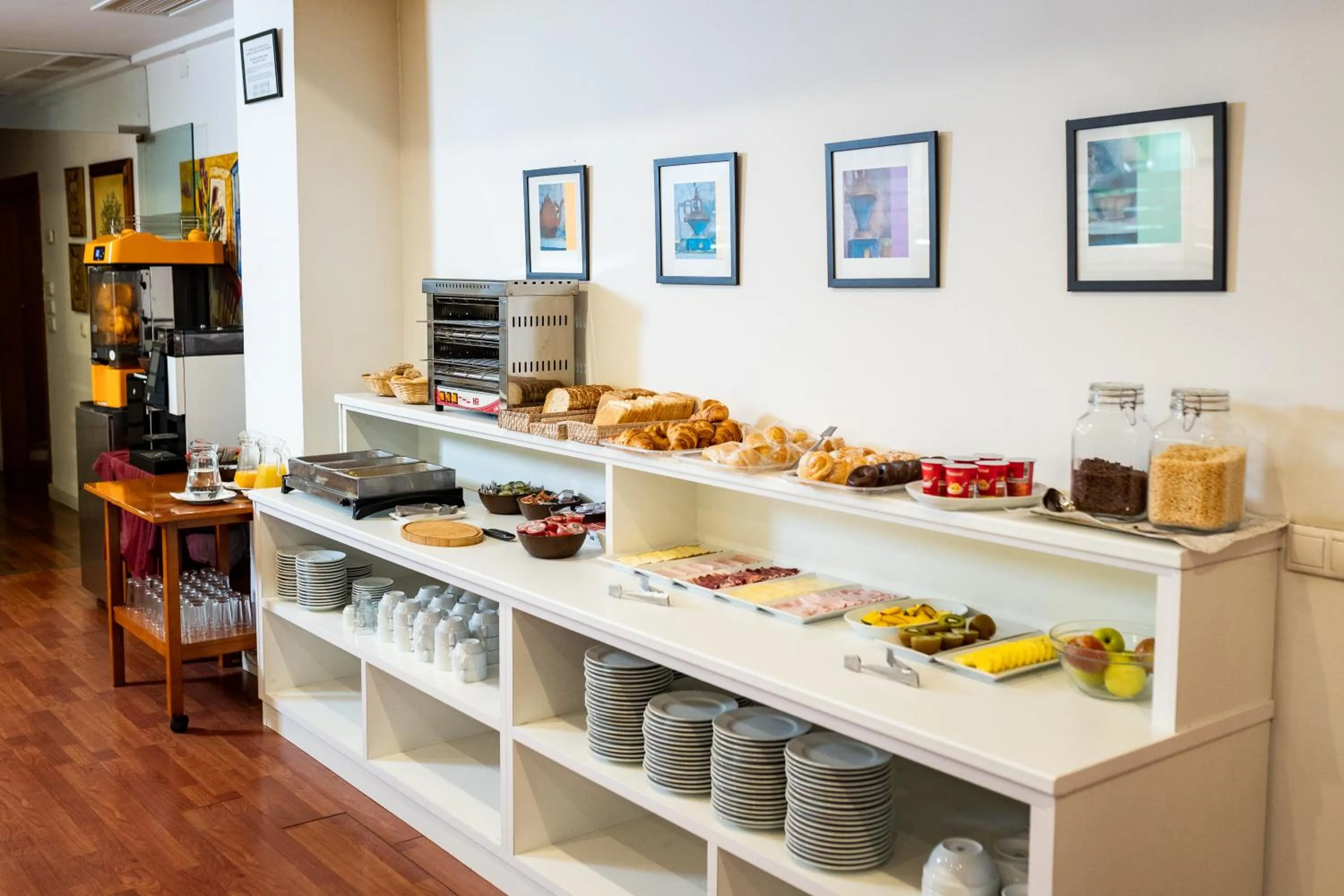 Buffet breakfast in Hotel Villa San Juan