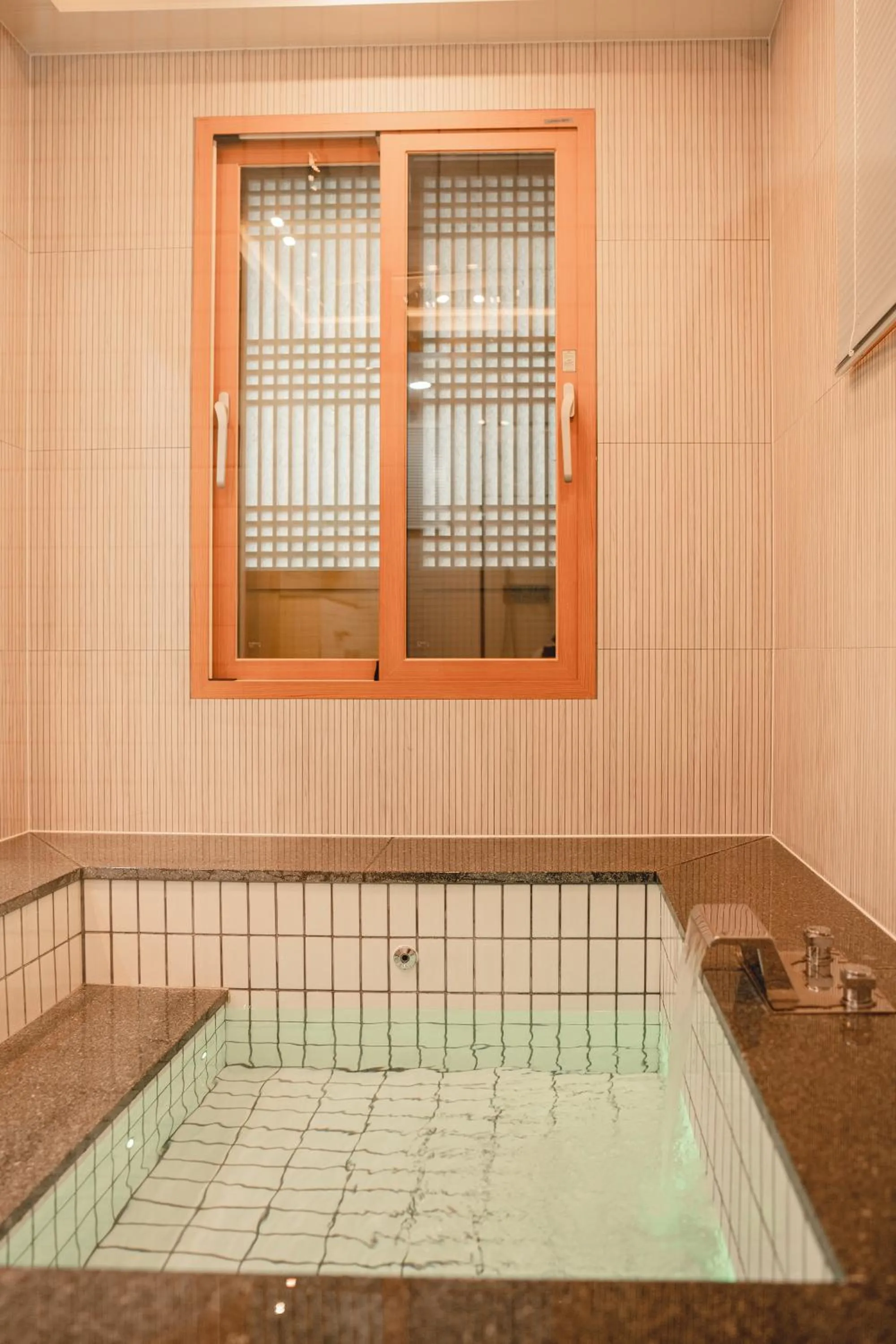 Hot Tub in Hanokstay DUDURI