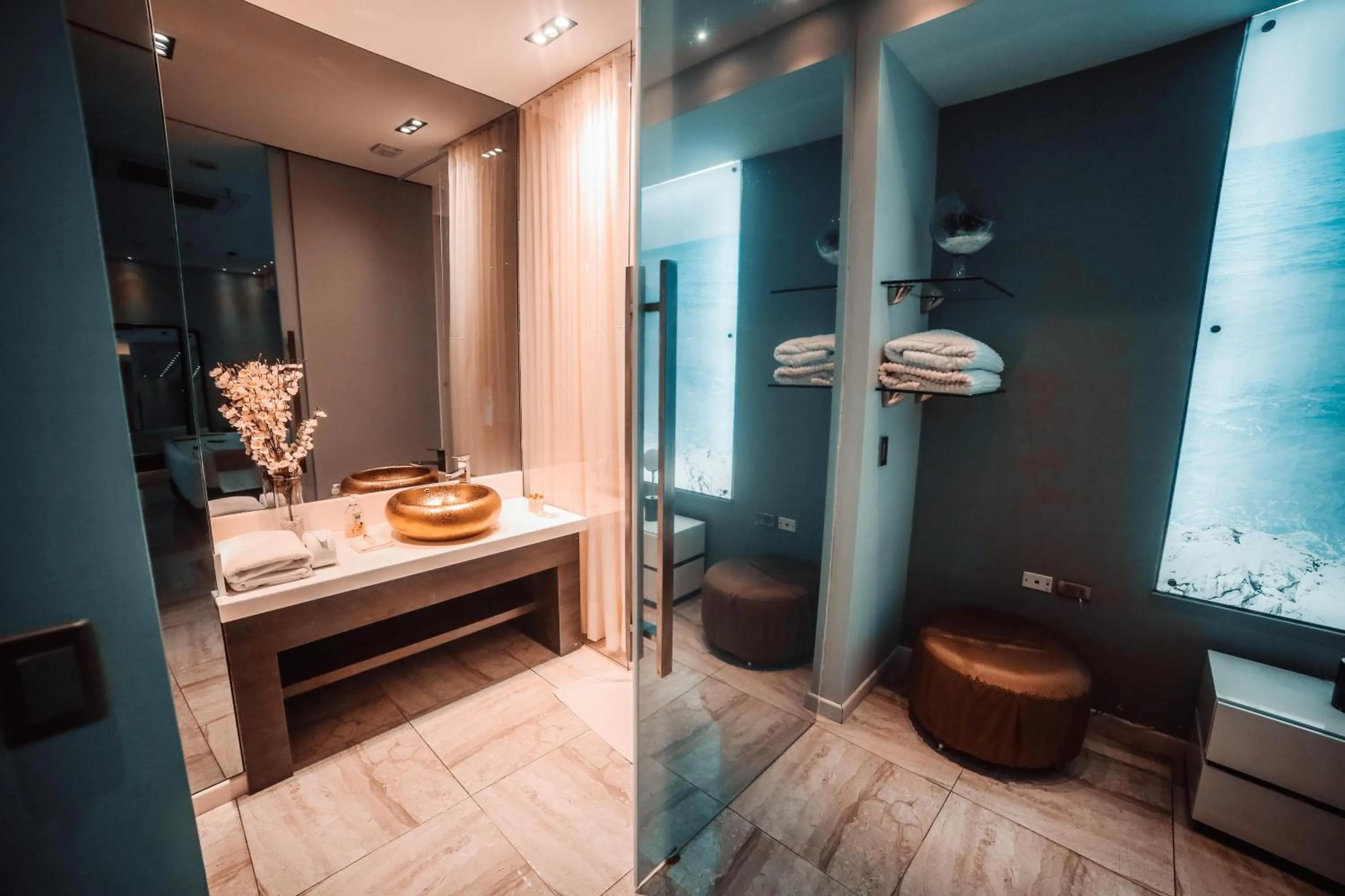 Shower in 1Million Luxury Suites