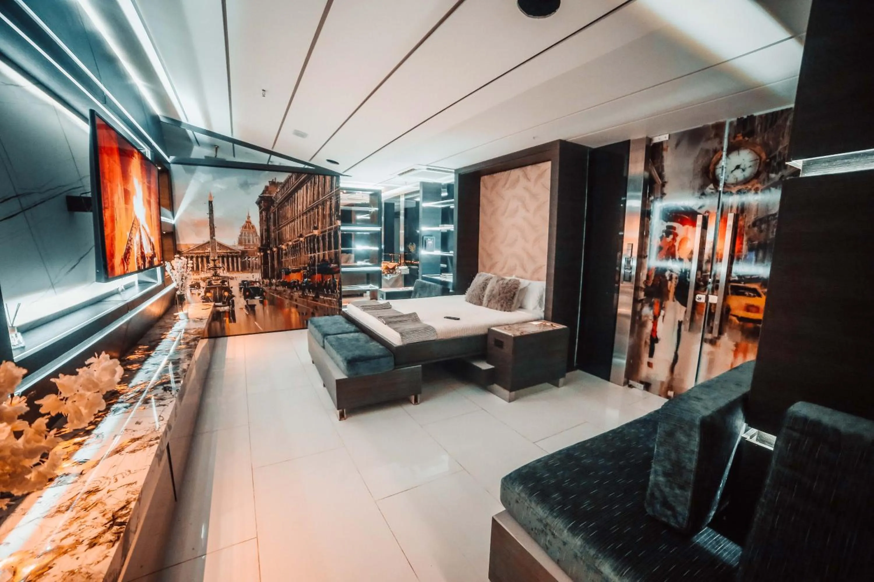 Bedroom, Bed in 1Million Luxury Suites