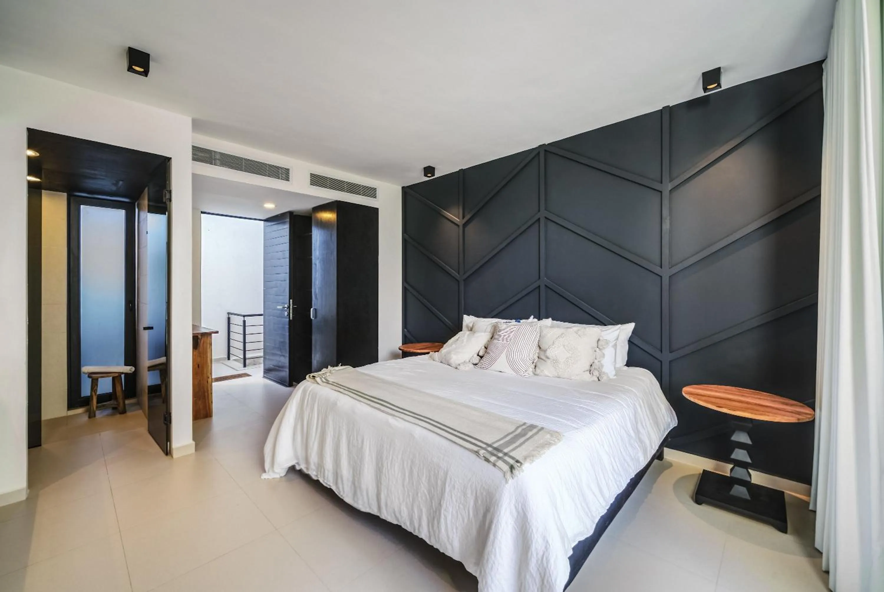 Bed in 2BR Coworking Freestanding Bathtub Private Pool