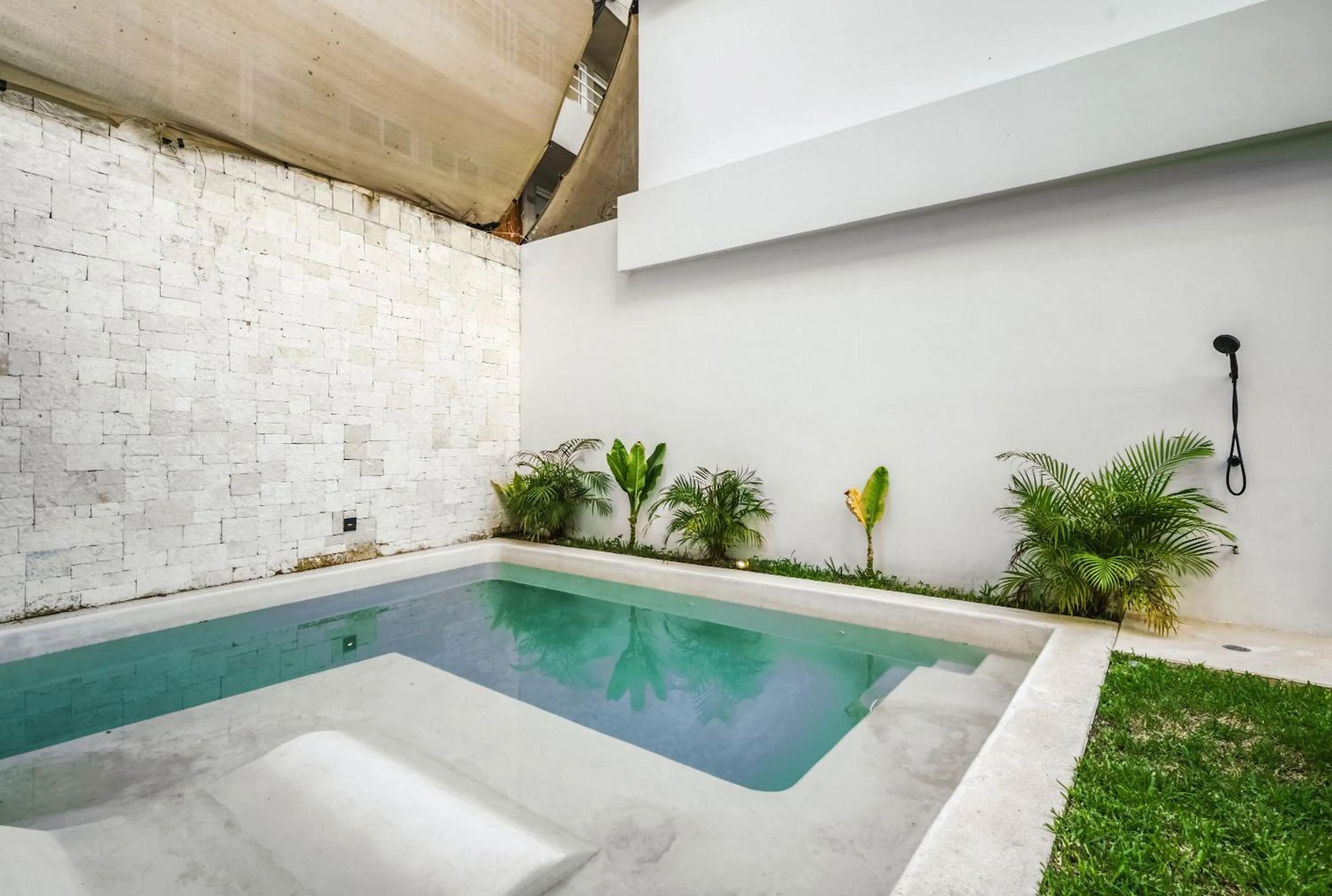 Swimming pool in 2BR Coworking Freestanding Bathtub Private Pool