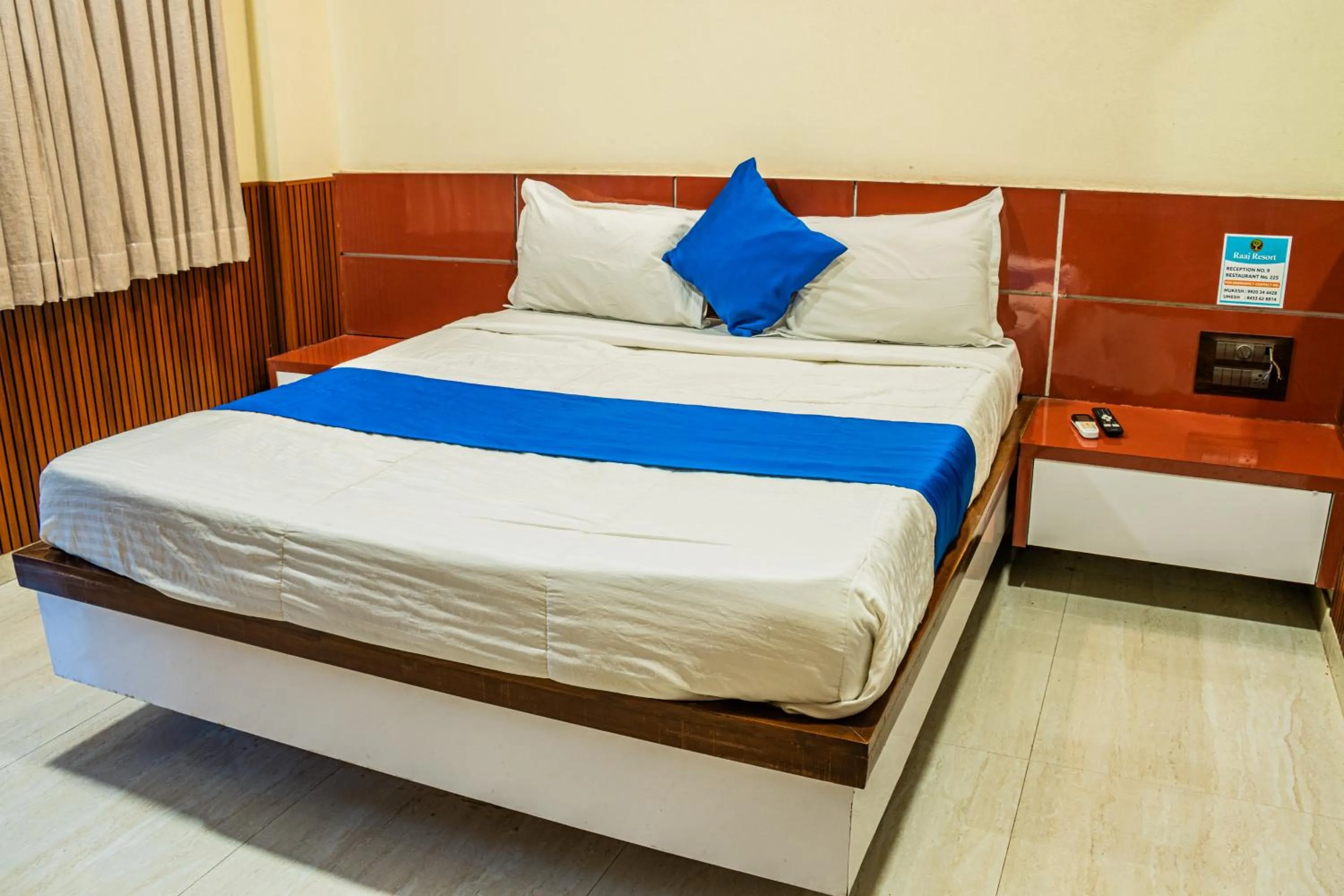 Bed in Raaj Resort