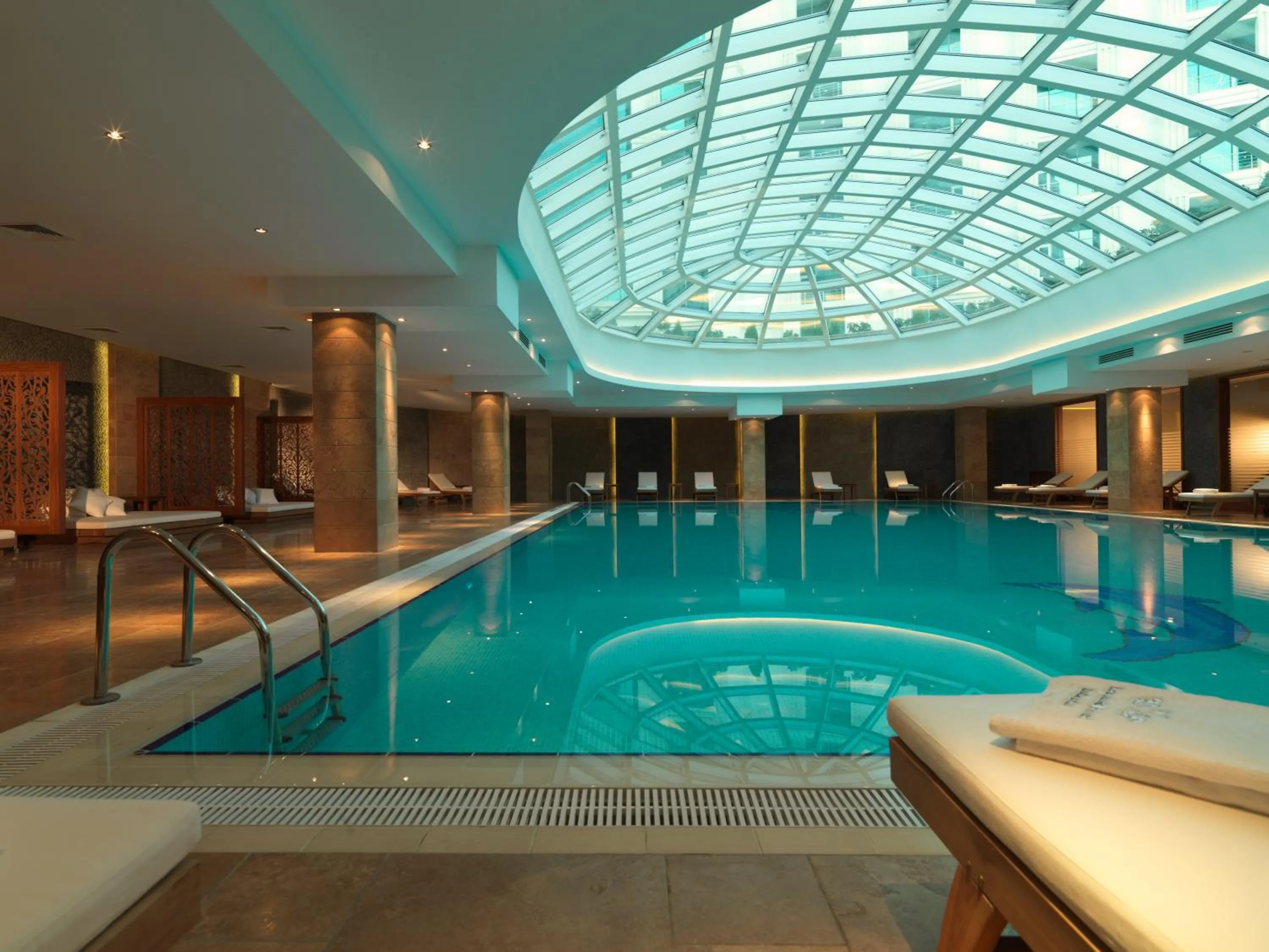 Swimming pool in Badamdar Hotel and Residences