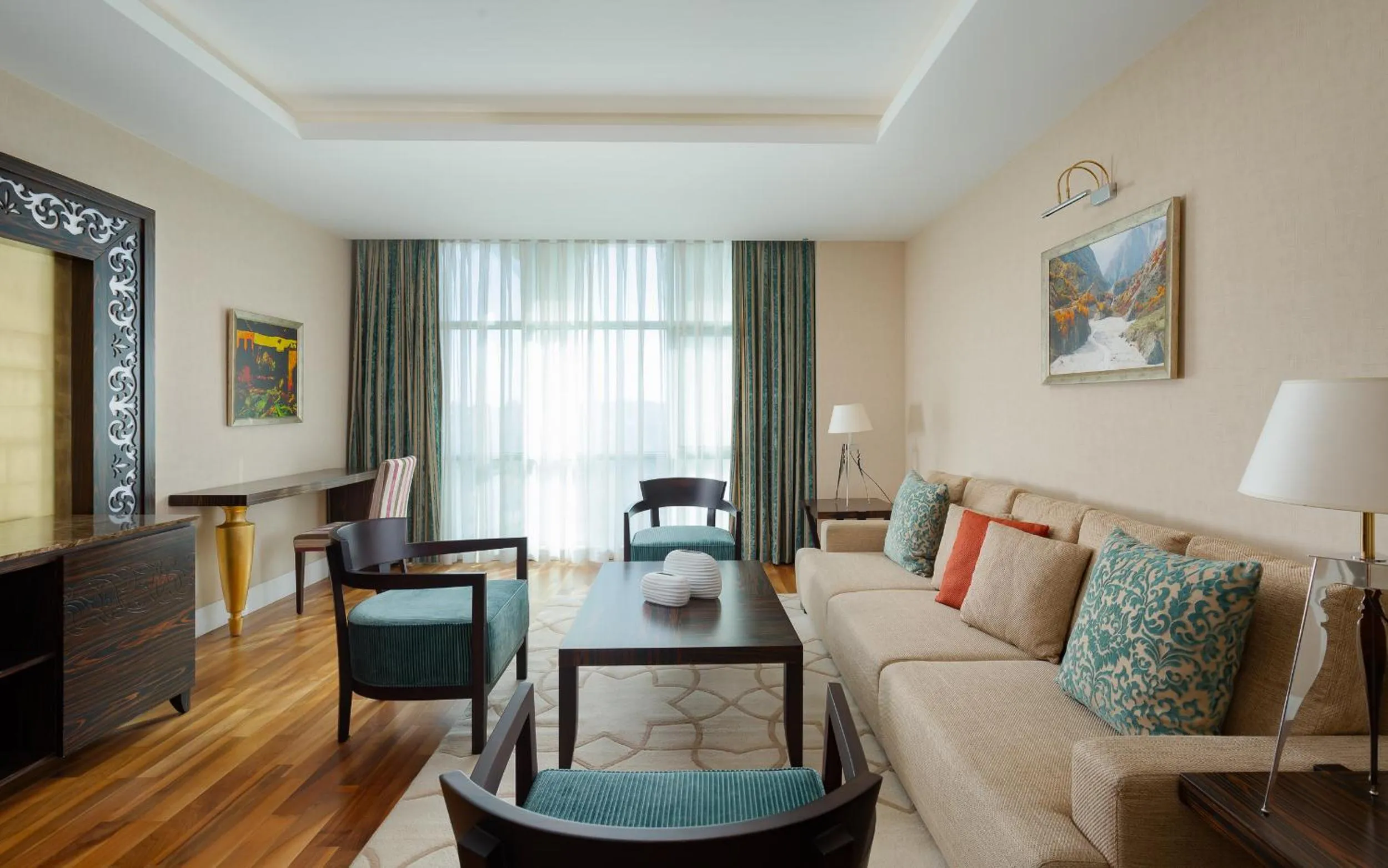 Living room in Badamdar Hotel and Residences