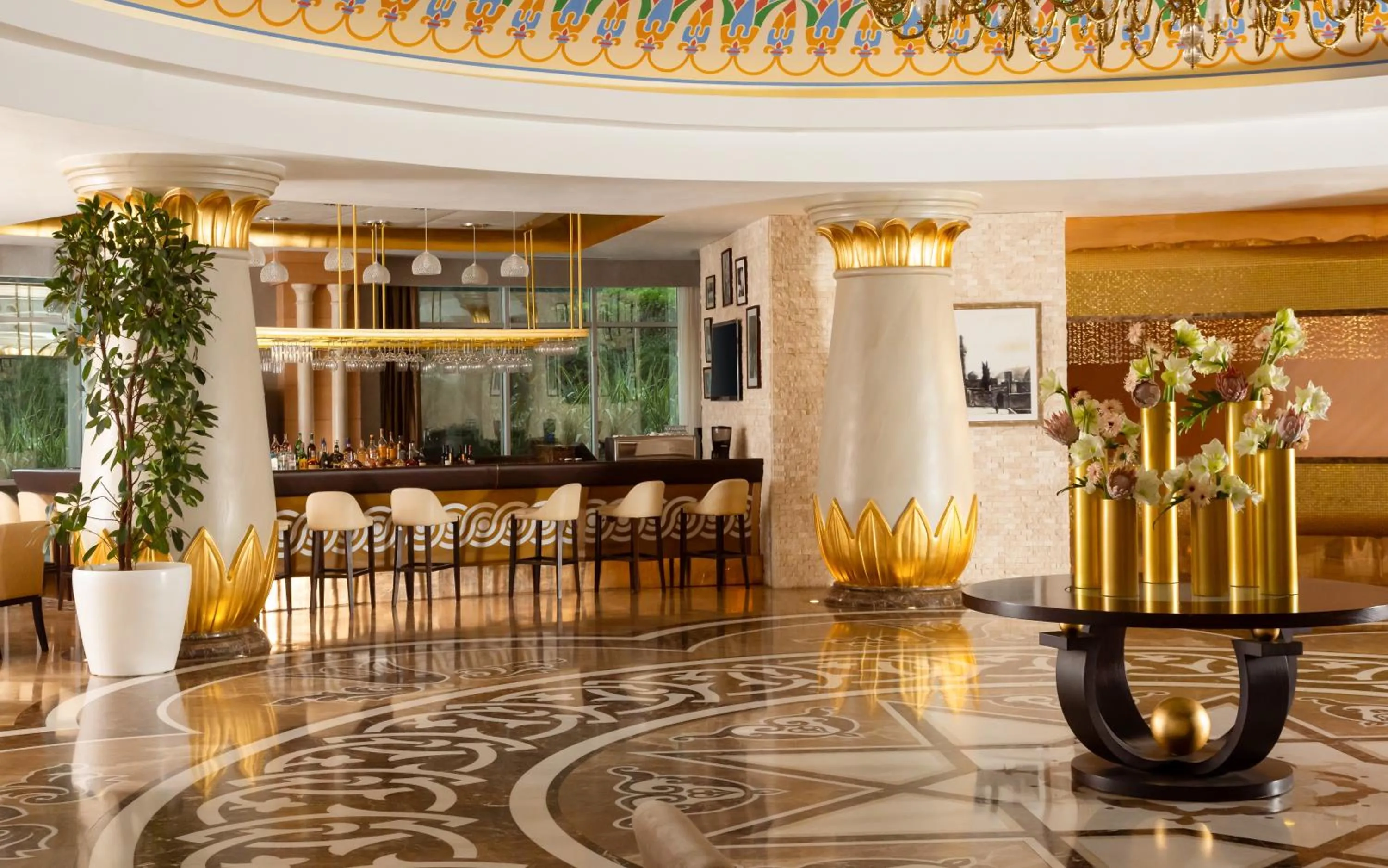 Communal lounge/ TV room in Badamdar Hotel and Residences