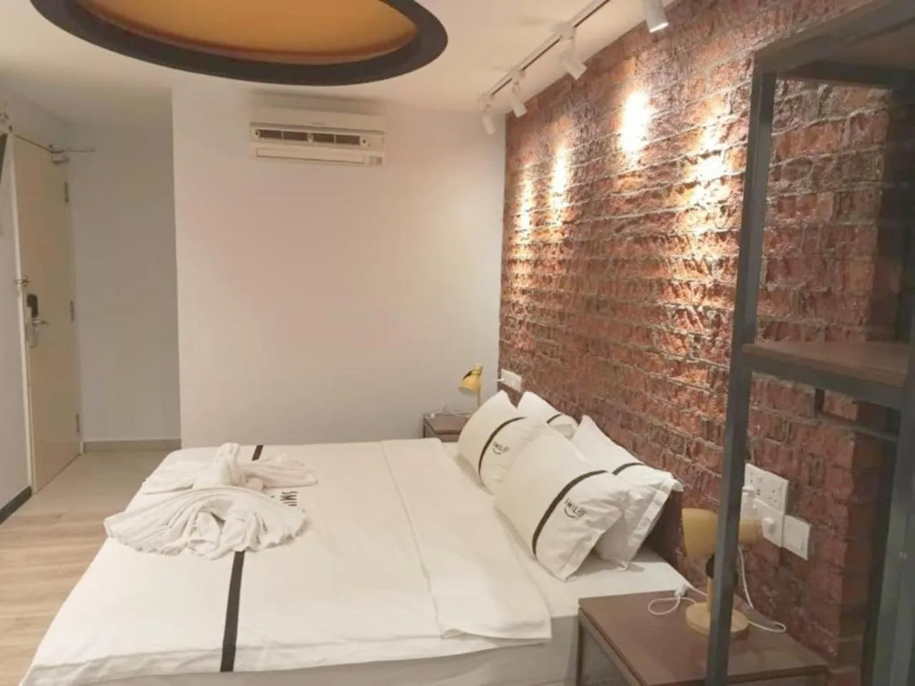 Bedroom, Bed in Smile Hotel Cheras Taman Segar