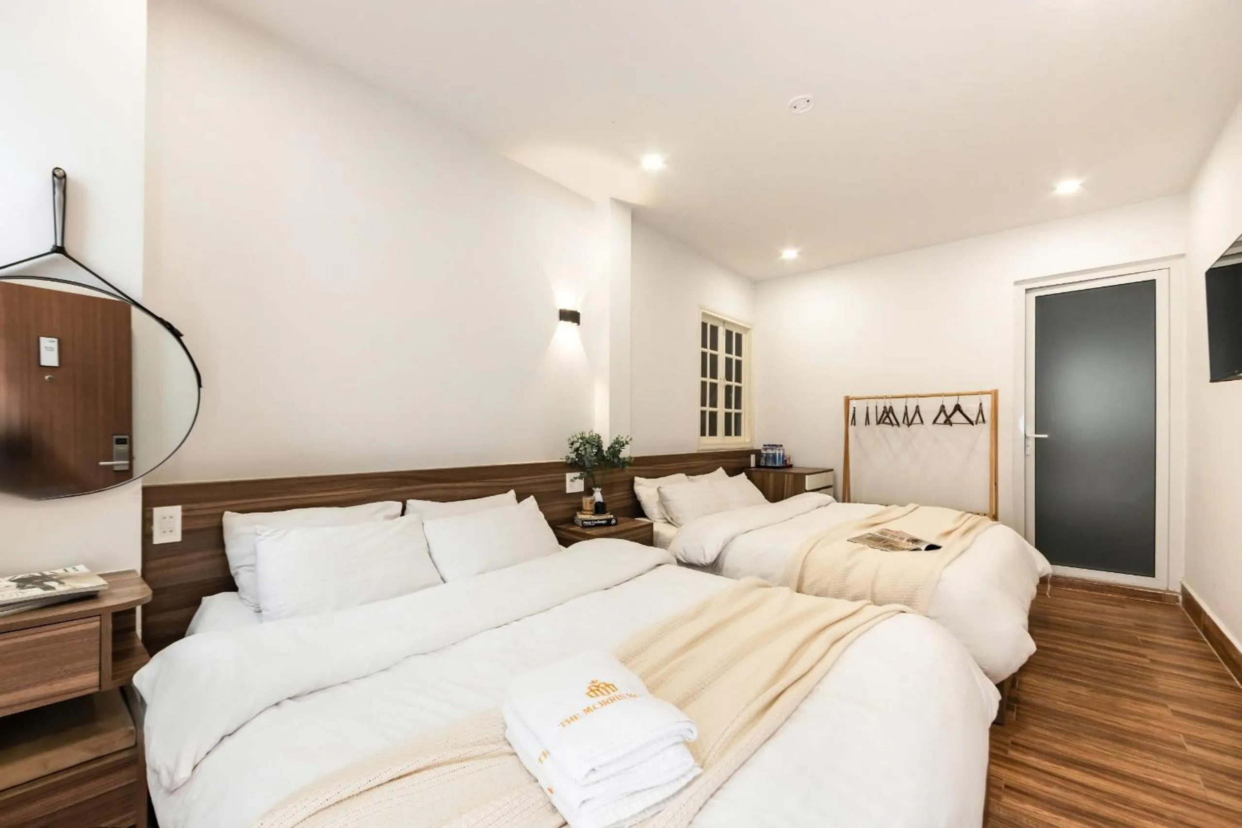 Photo of the whole room, Bed in The Morris Central Hotel - O'TEL