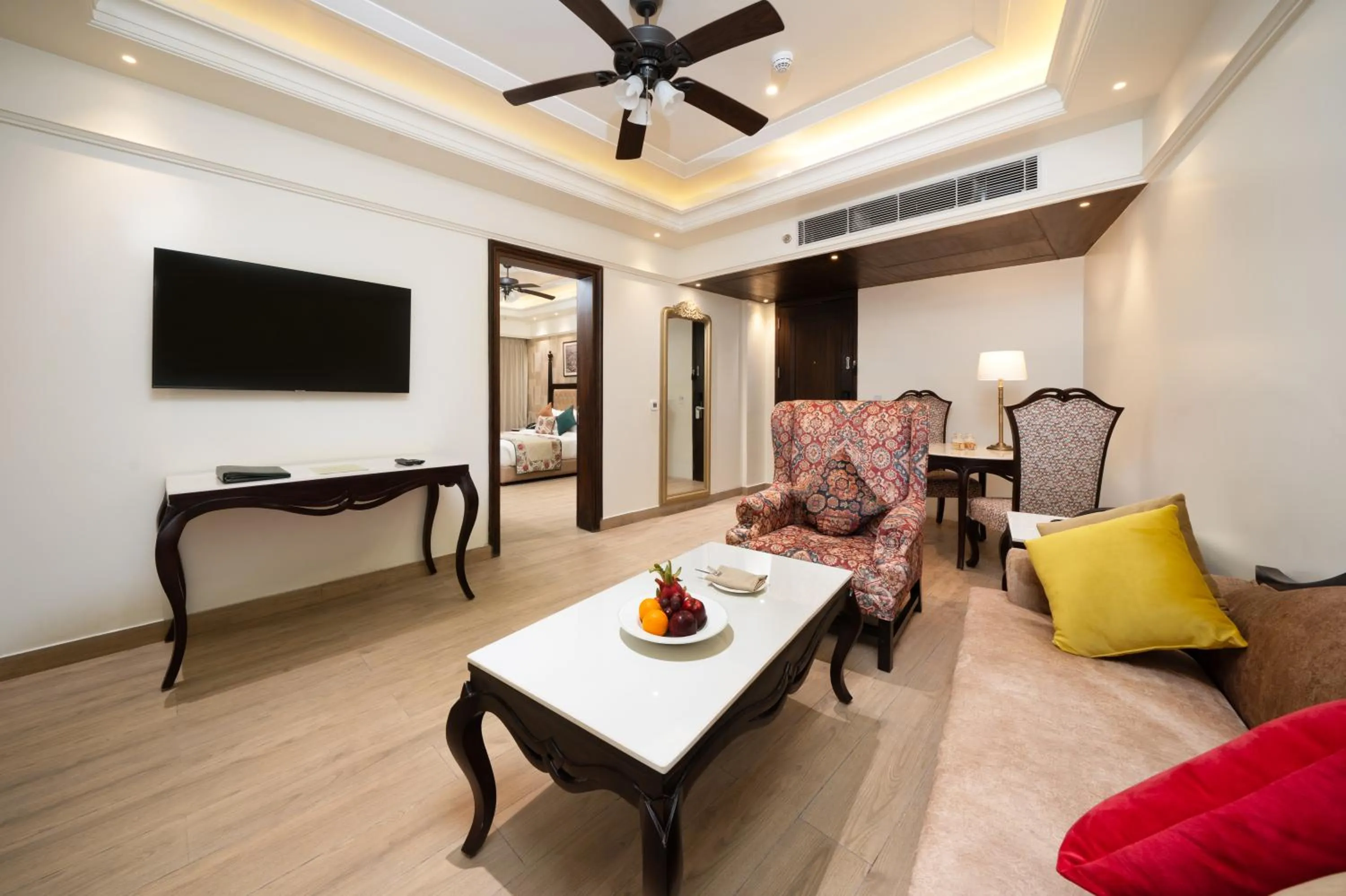 Communal lounge/ TV room in WelcomHeritage Parv Vilas Resort & Spa