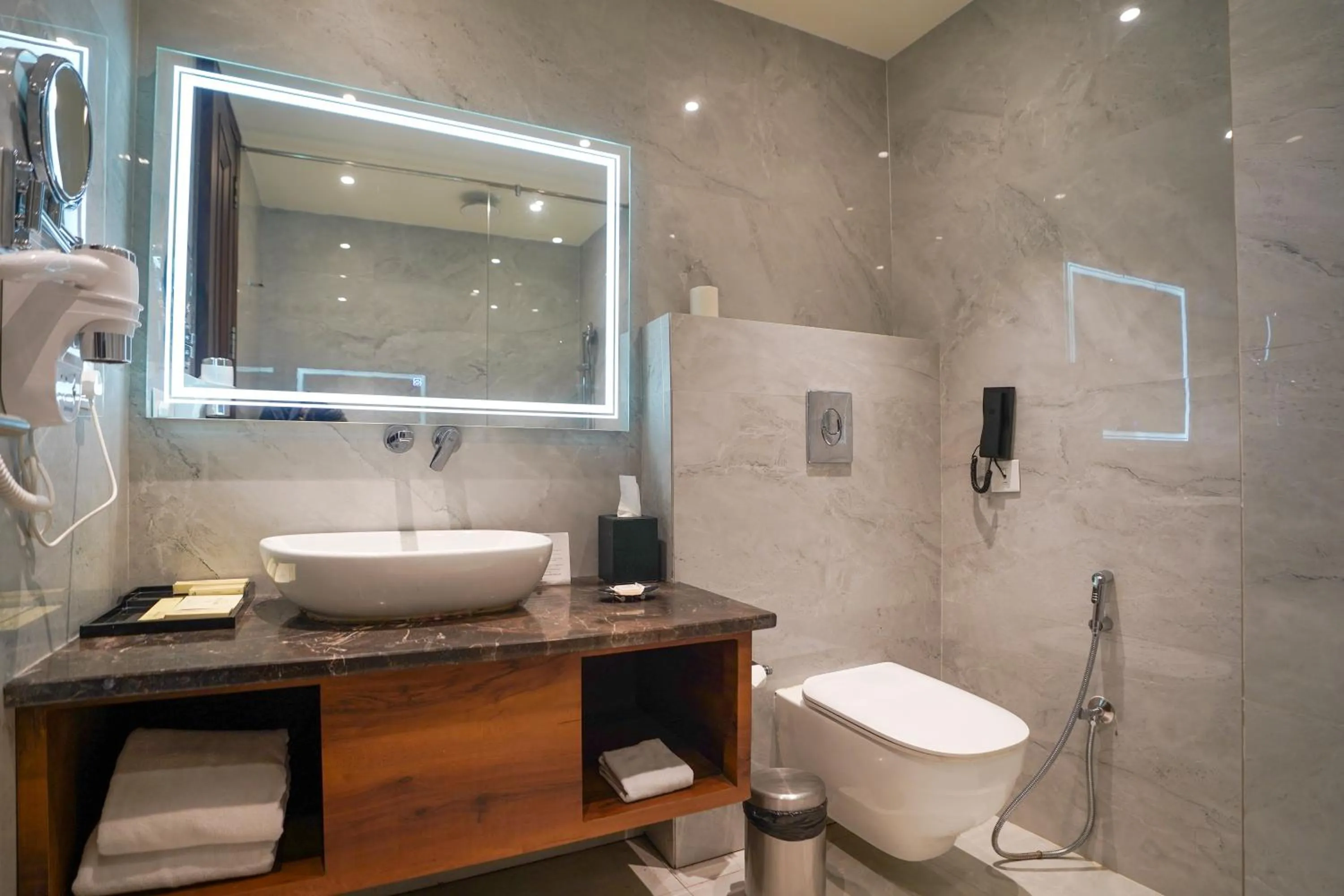 Bathroom in WelcomHeritage Parv Vilas Resort & Spa