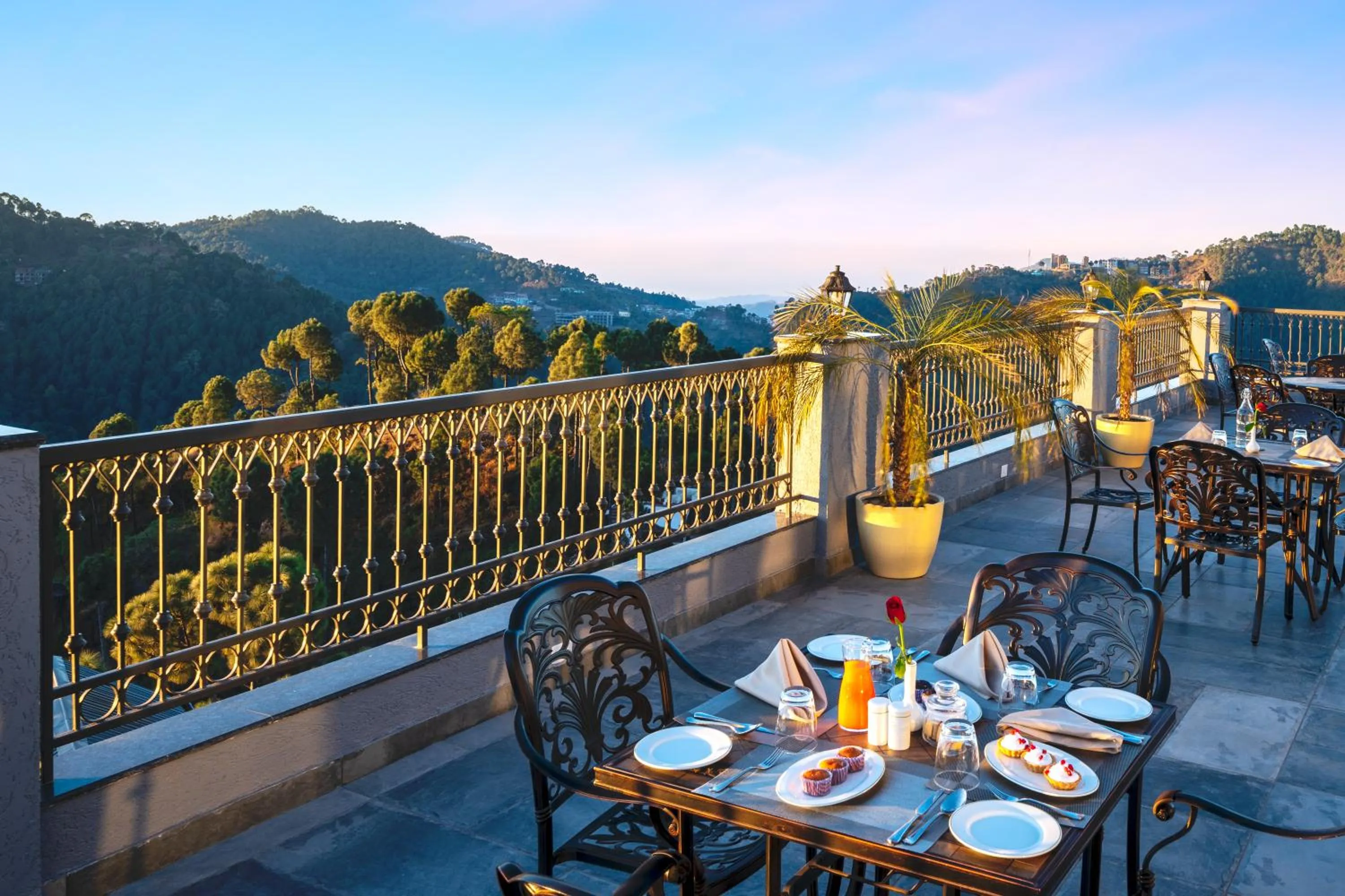 Restaurant/places to eat in WelcomHeritage Parv Vilas Resort & Spa