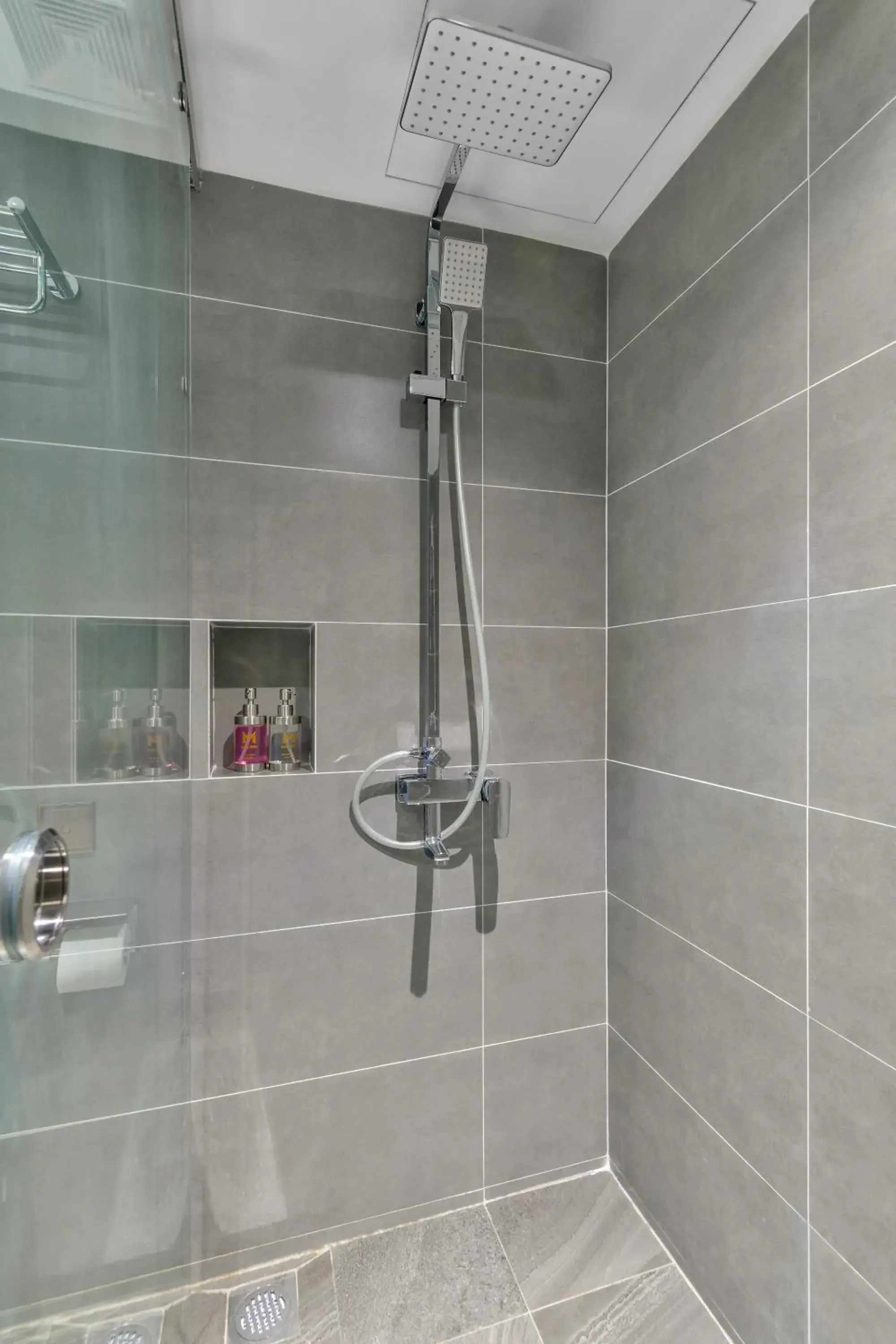 Deluxe Partial Ocean View in Maris Hotel Nha Trang Deluxe Partial Ocean View in Maris Hotel Nha Trang