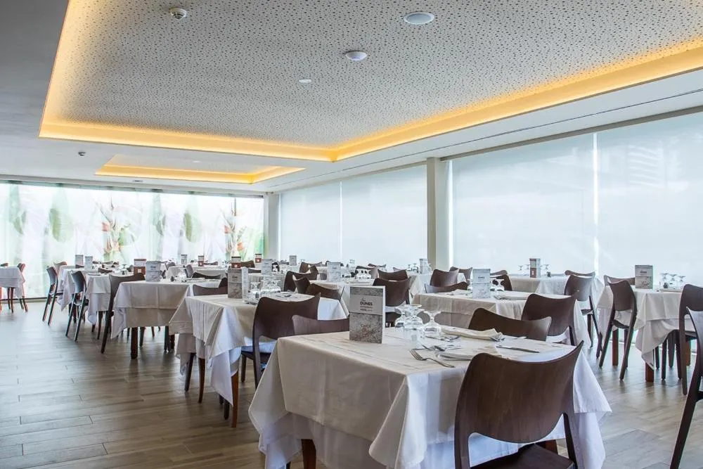 Restaurant/places to eat in Les Dunes Comodoro