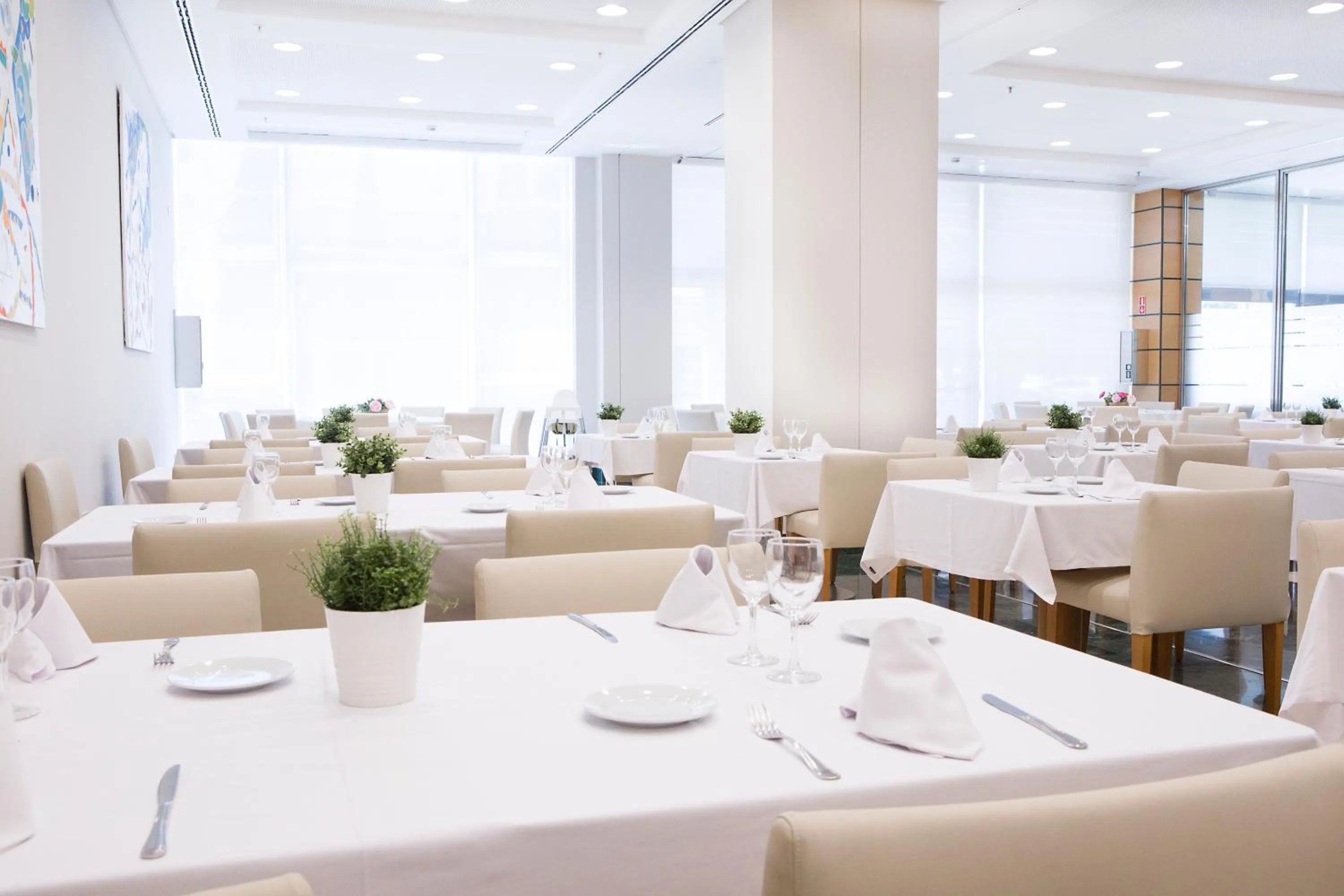 Restaurant/places to eat in Aparthotel Albufera