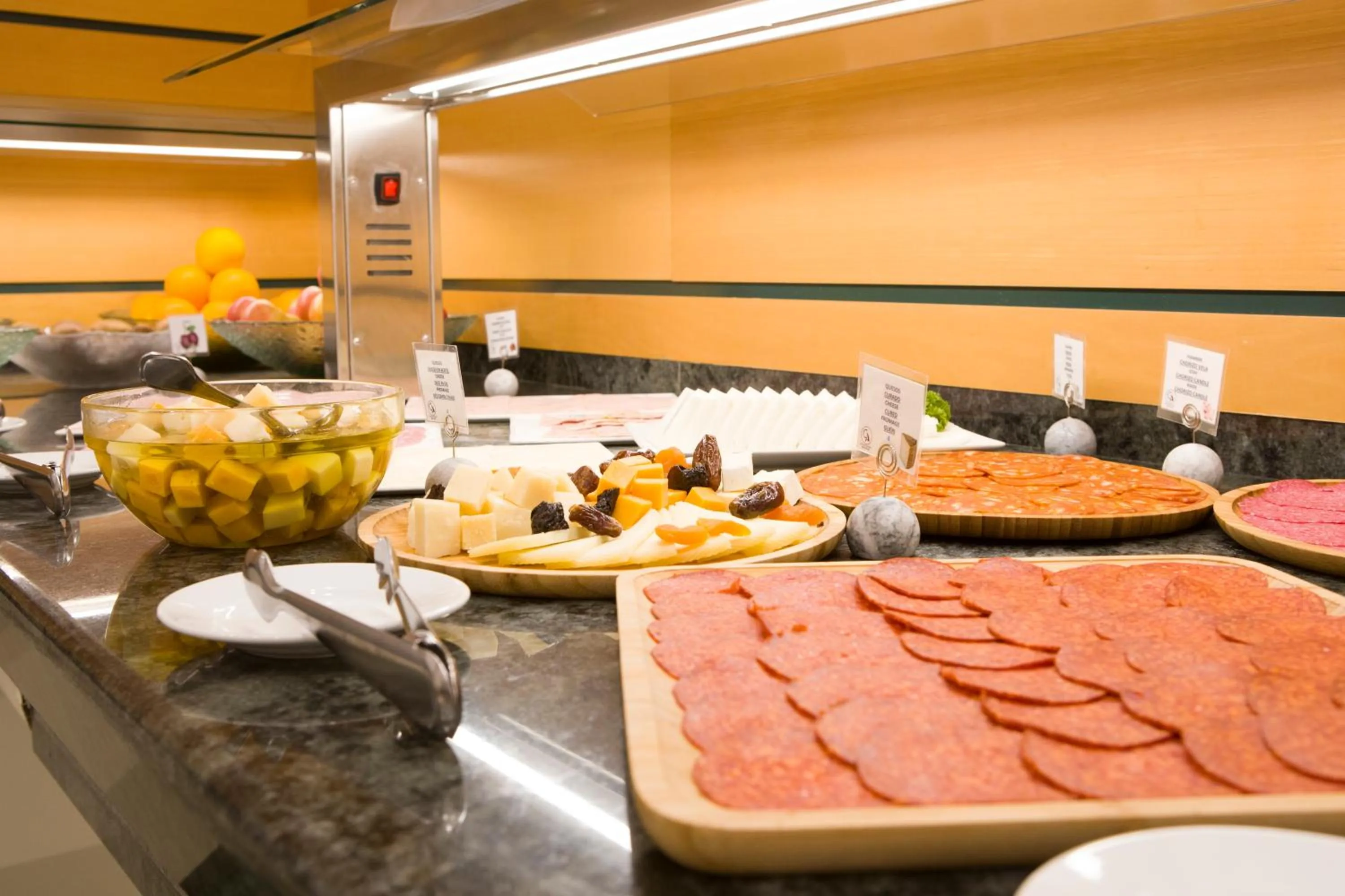 Breakfast in Aparthotel Albufera