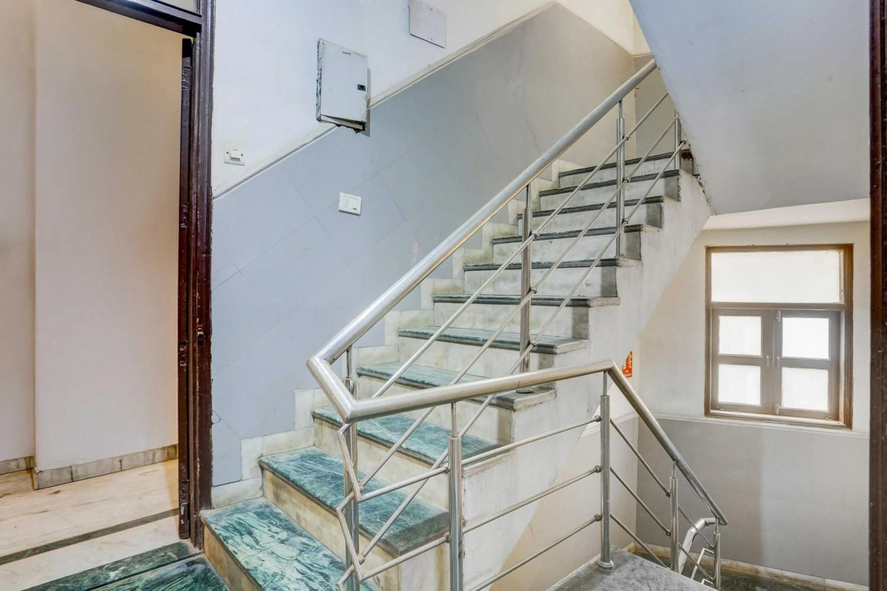 Lobby or reception in Hotel O KL khari Near Ashoka Park Mein Metro